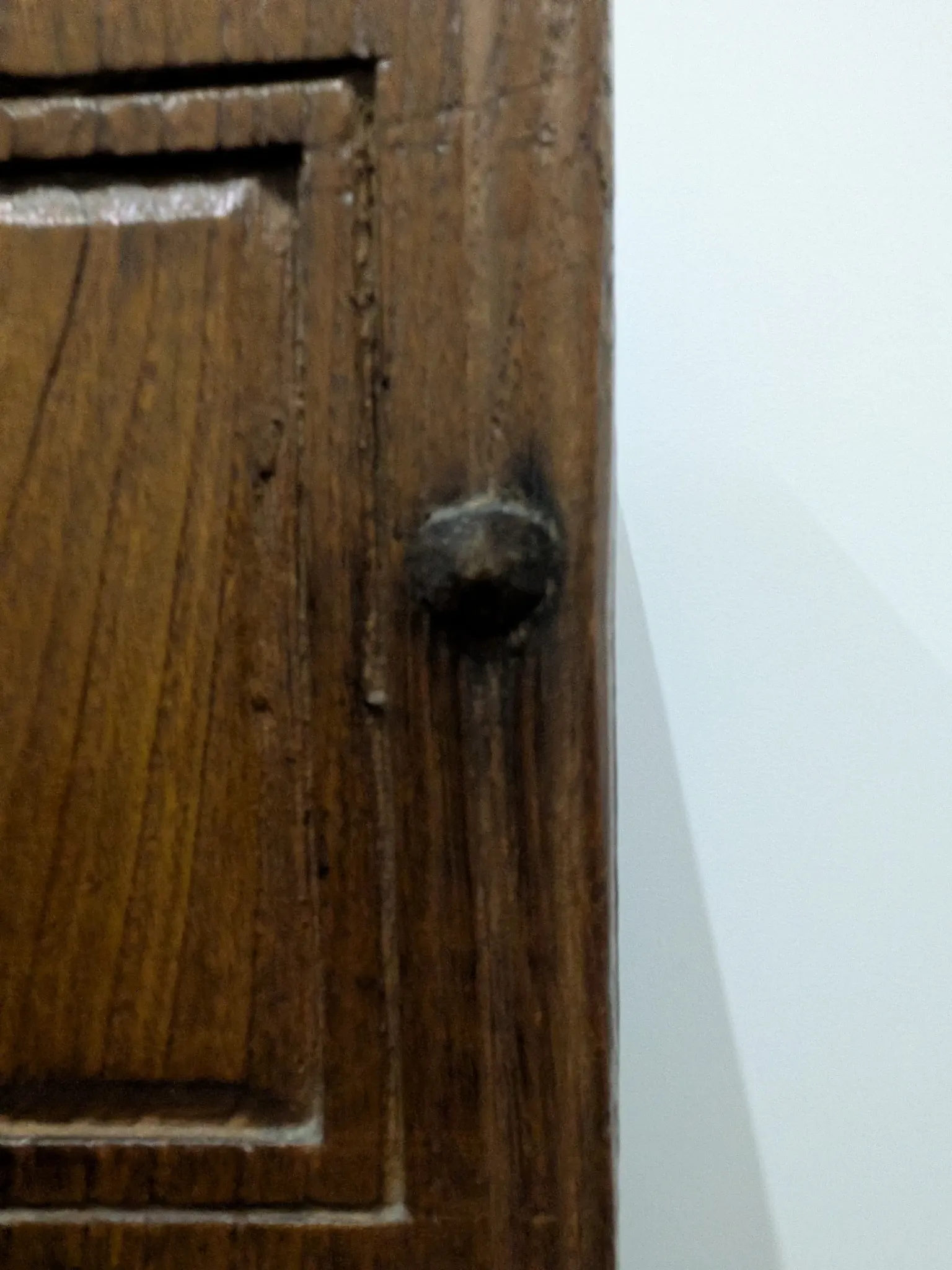 Antique solid oak furniture – Rustic pantry from the pre-17th century