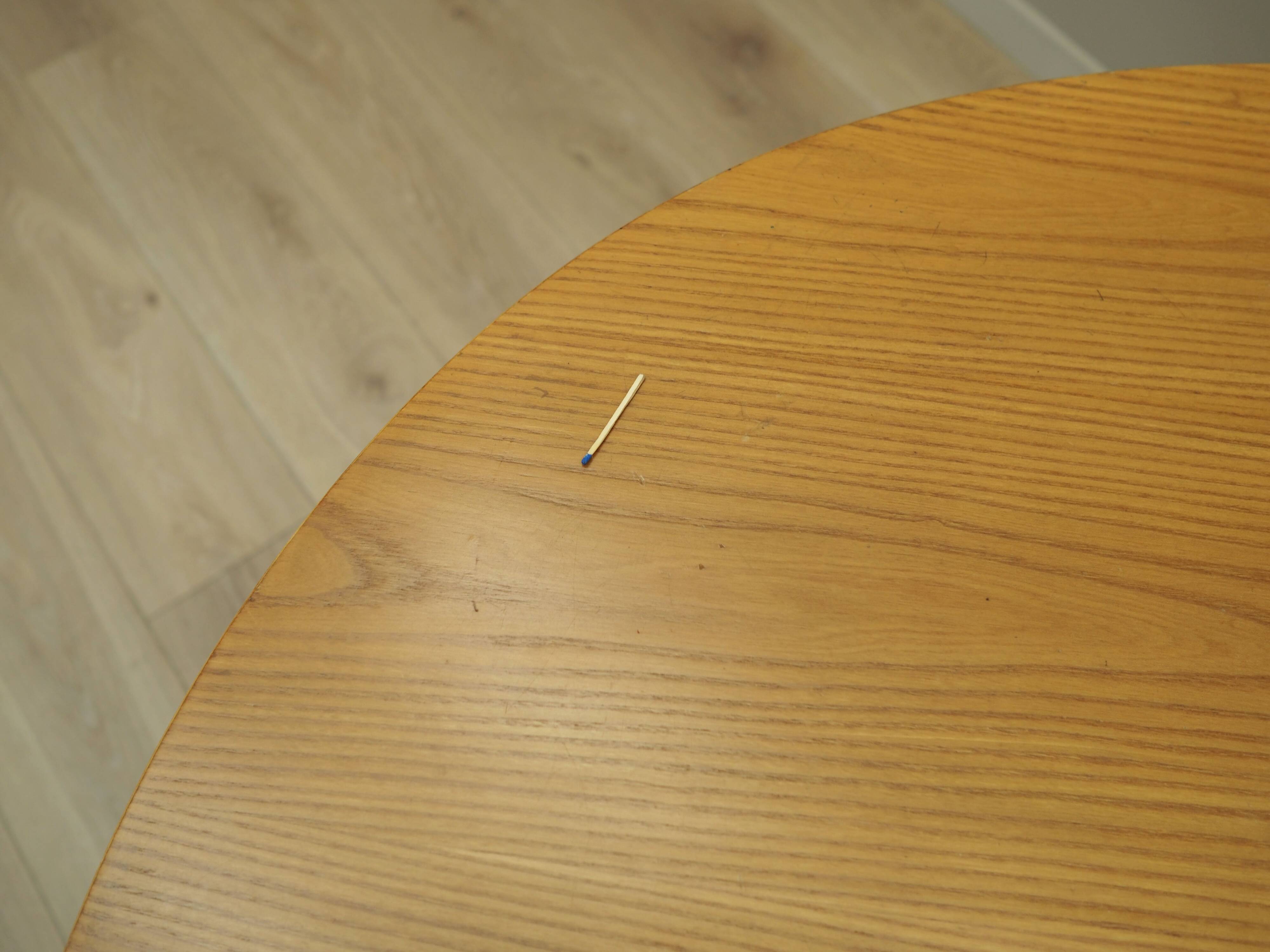 Oak desk, Italian design, 1970s, production: Italy