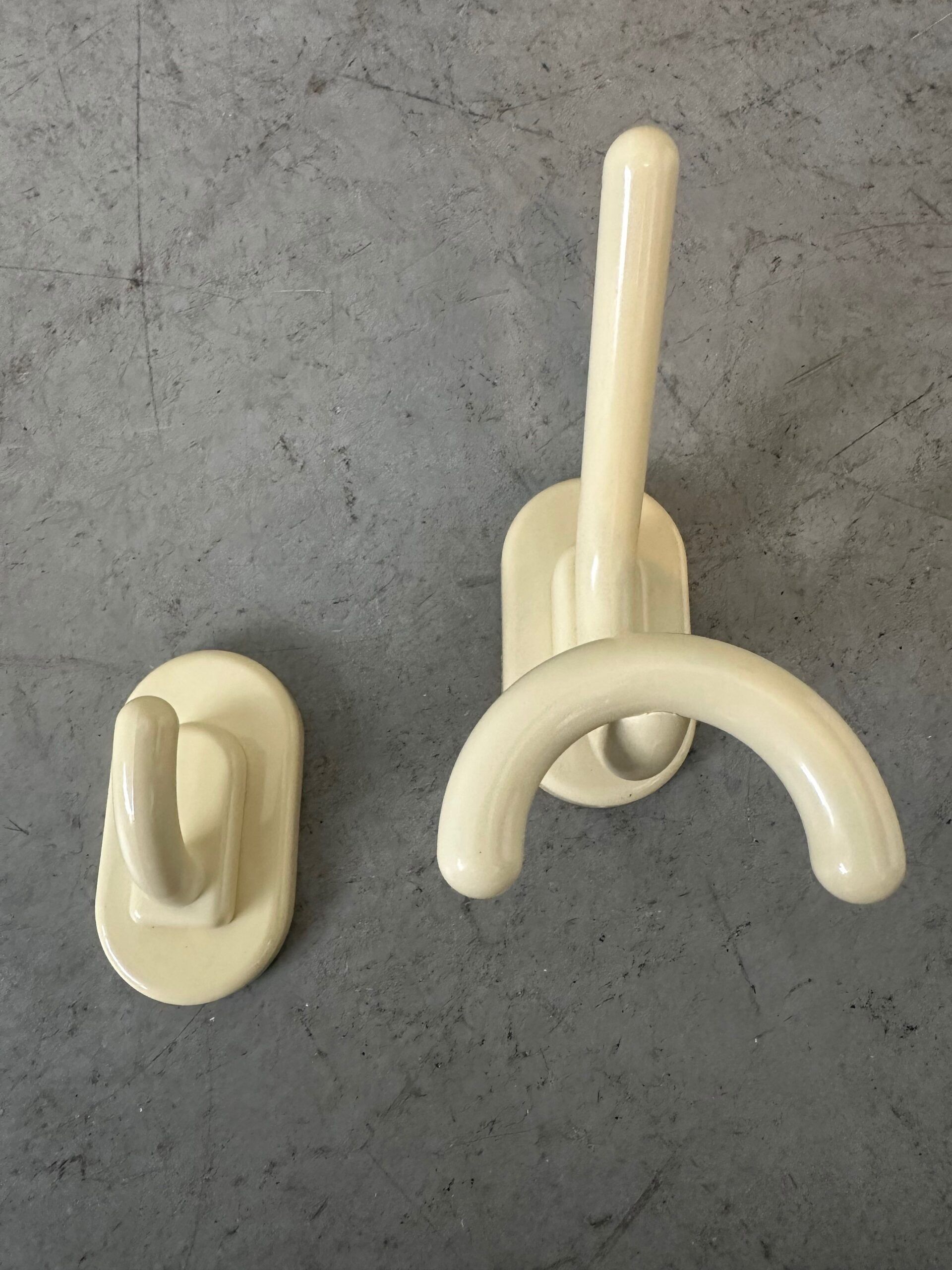 4x vintage ALTO Italy coat racks