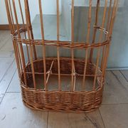 Panier porte bouteilles ancien en rotin