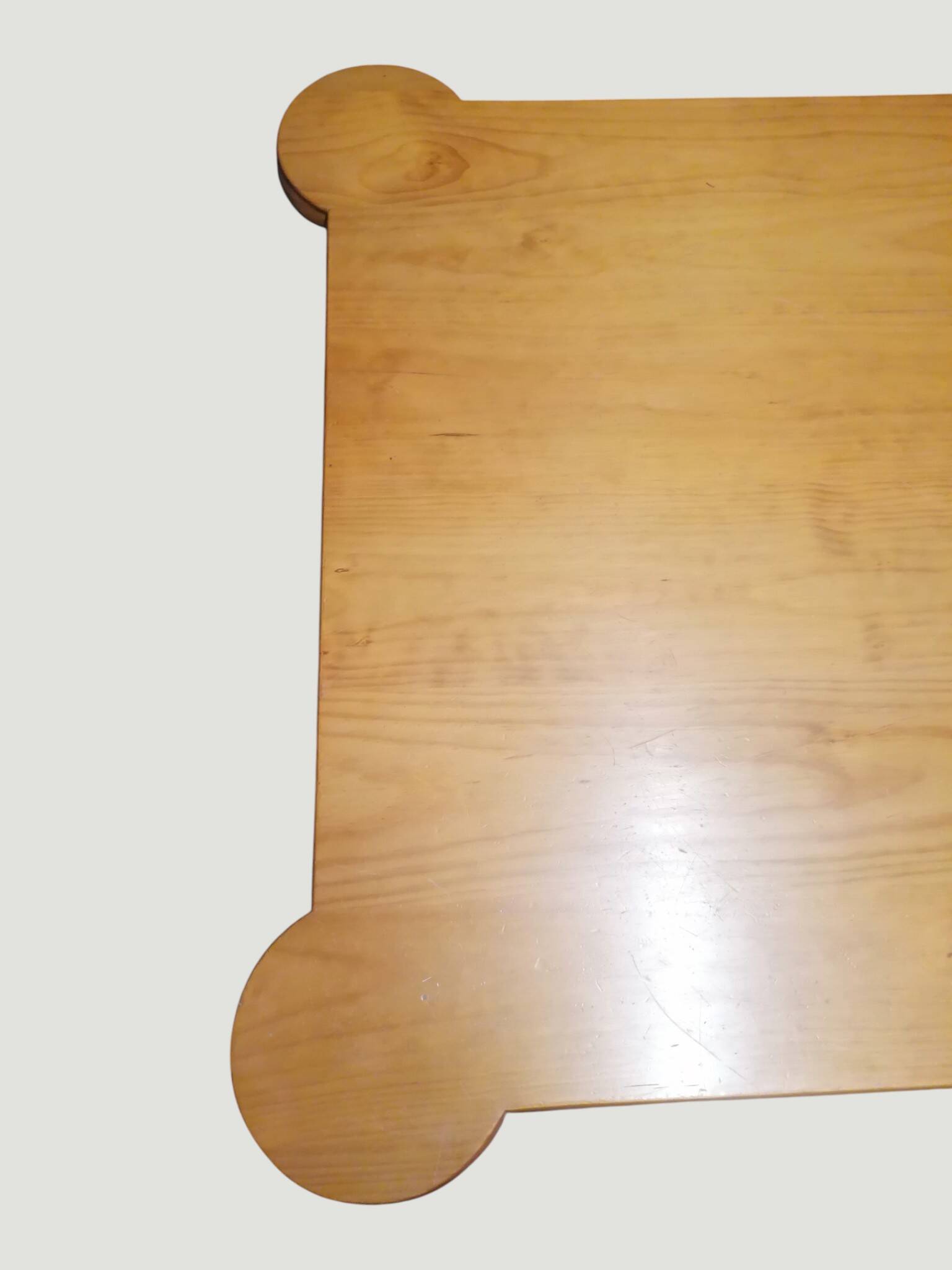 Grande table à manger design en bois clair et bois laqué noir. 2x1m
