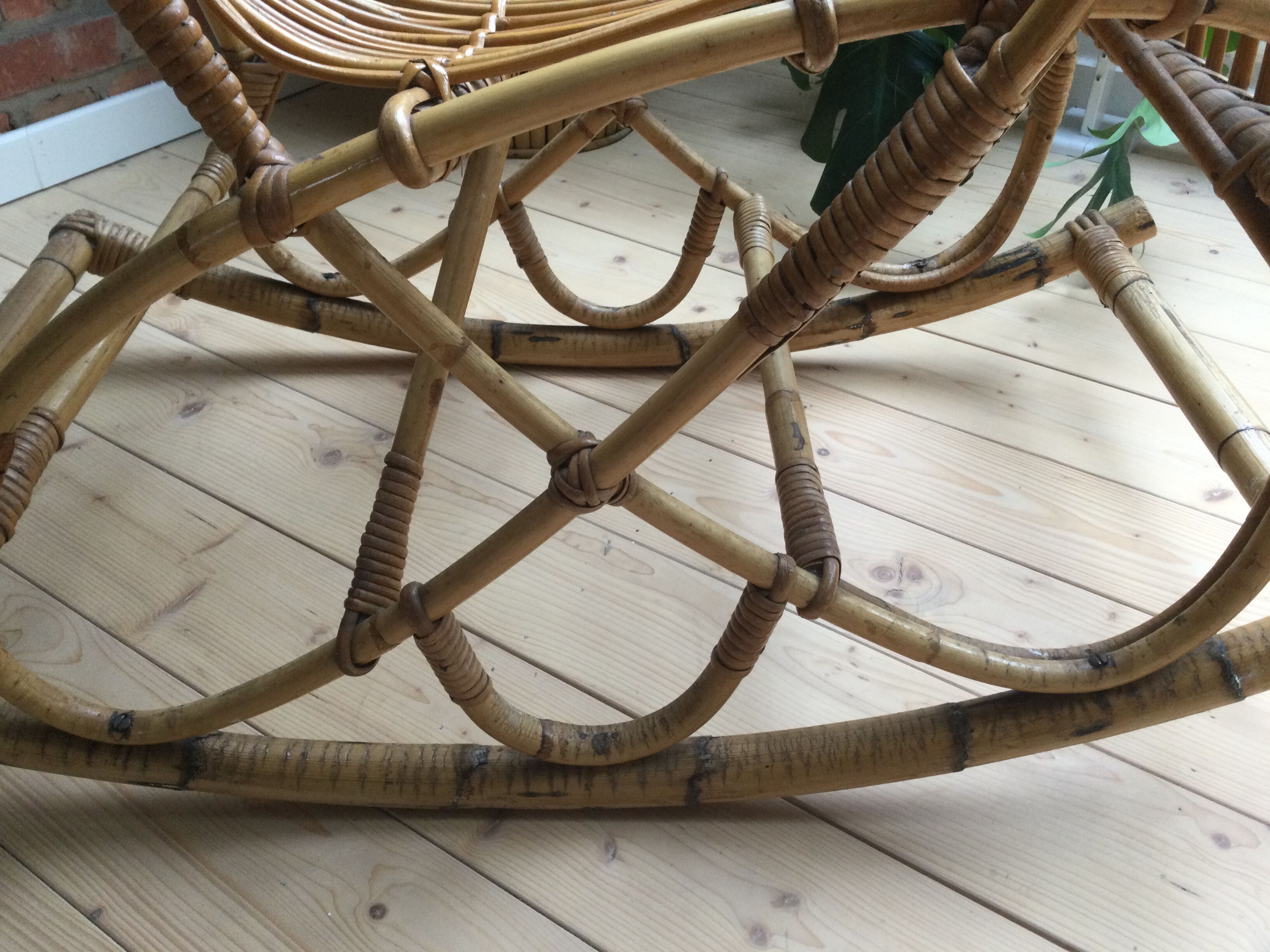 Fauteuil à bascule rocking chair en rotin