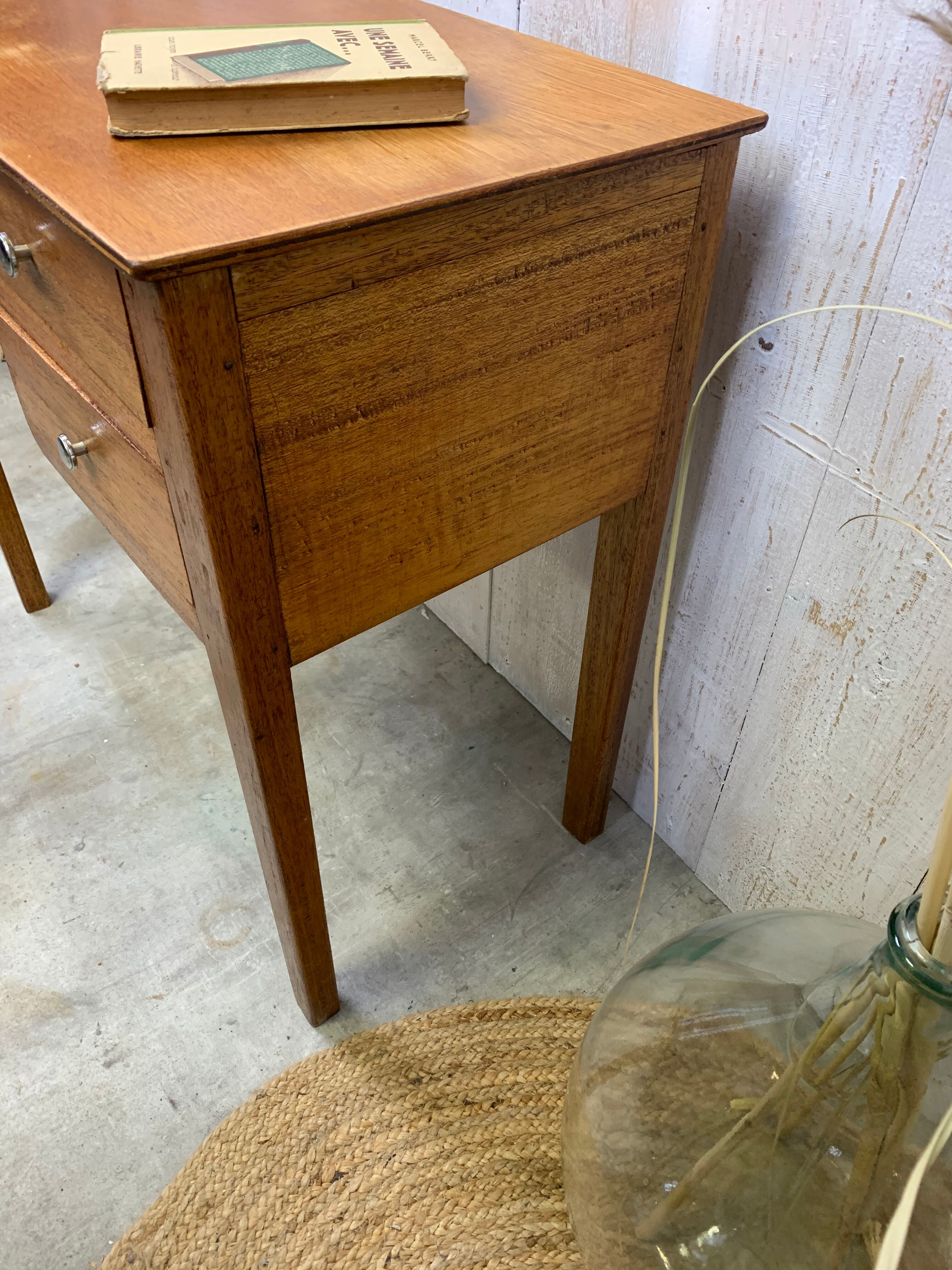 Boarding school desk