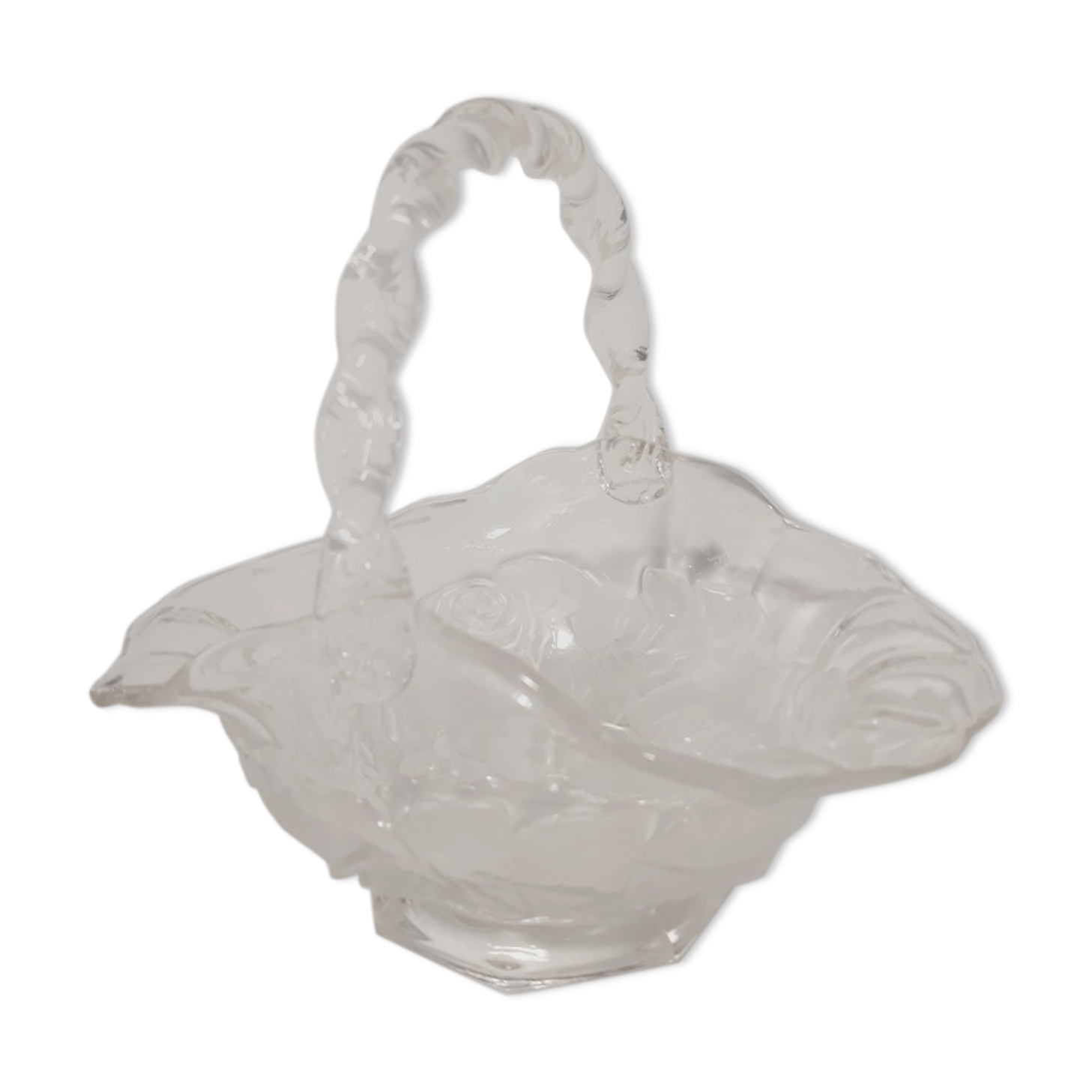 Transparent and translucent glass basket