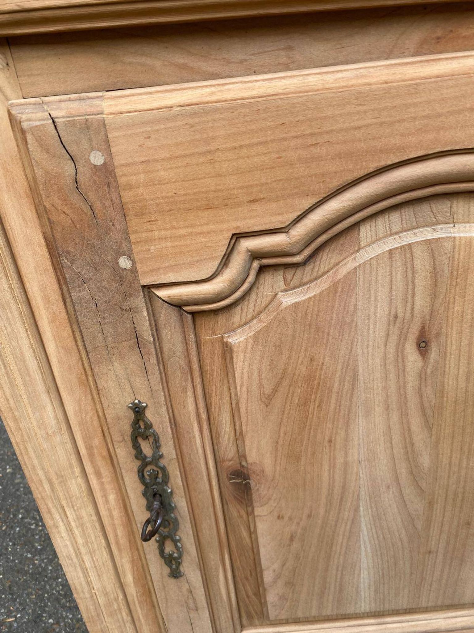 Louis-Philippe confiturier buffet from the 19th century, renovated in raw solid cherry wood.