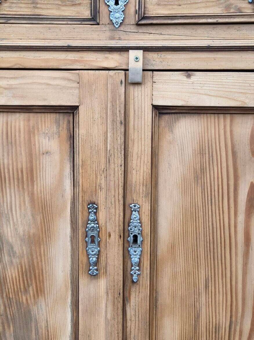 Buffet bas ancien XIXe siècle en bois massif rénové | Henry