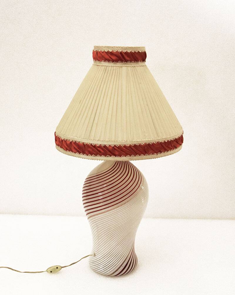Dino Martens for Aureliano Toso Murano mezza filigrana table lamp from the 1950s
