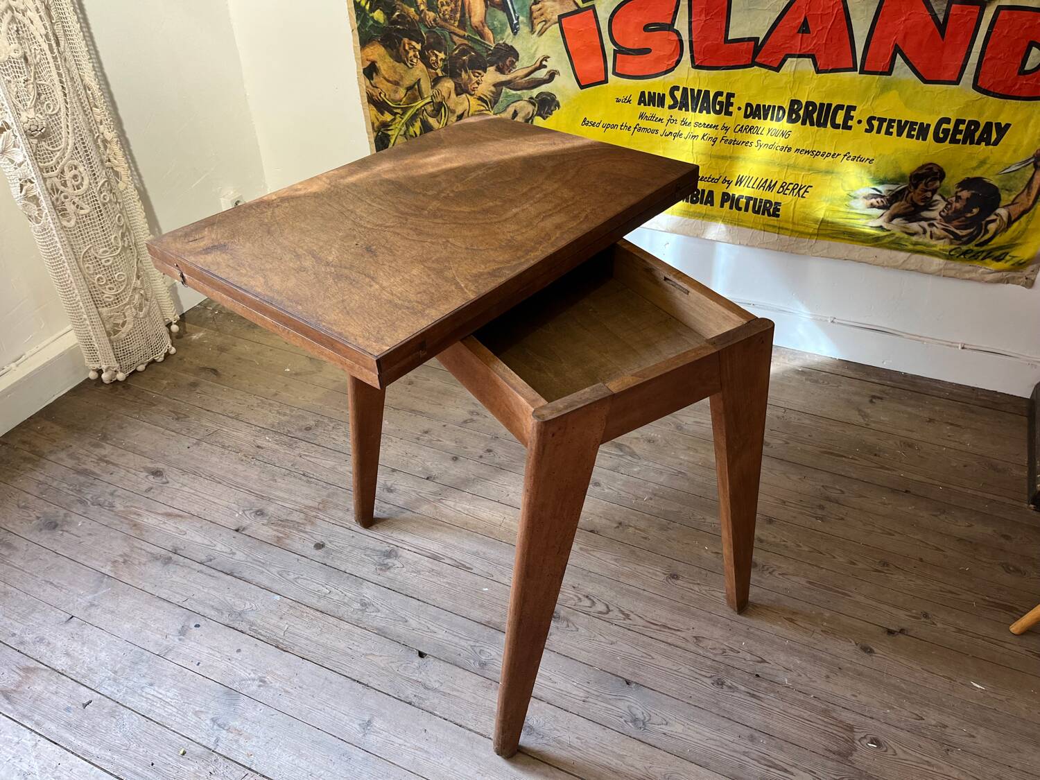 Petite table d’appoint 1950