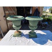 Paire de vases en fonte XIXe siècle Médicis