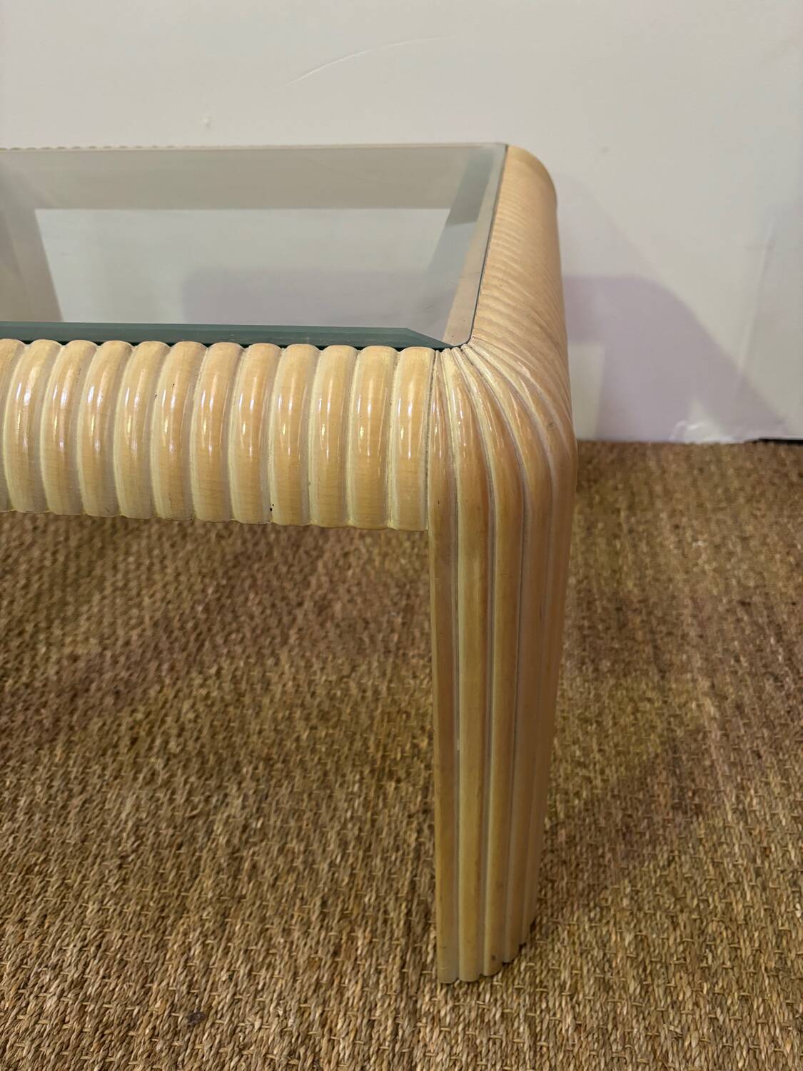 Table basse Italie 1970 bois strié
