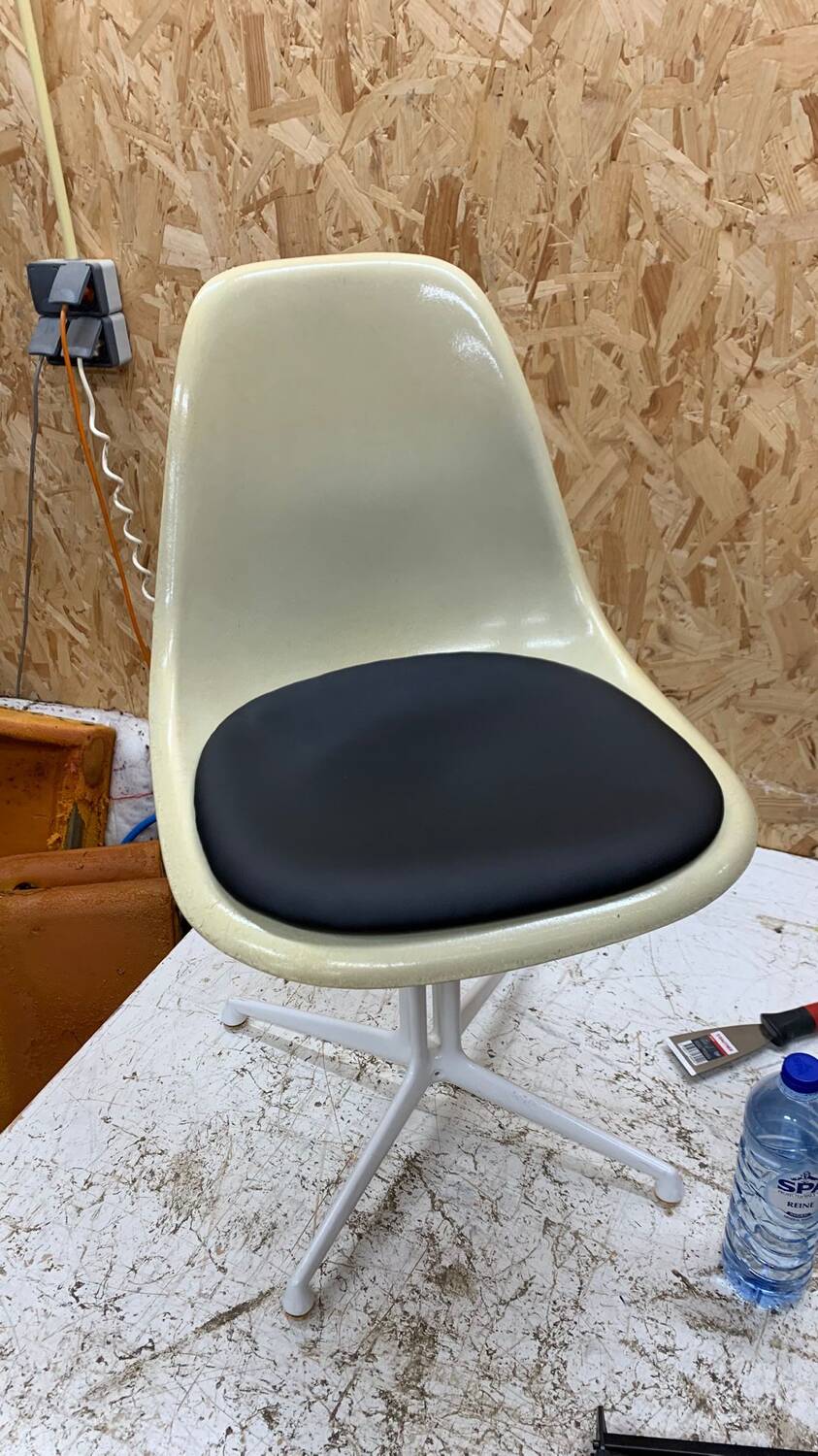 4 La Fonda fiberglass steel dining Chairs by Eames for Herman Miller