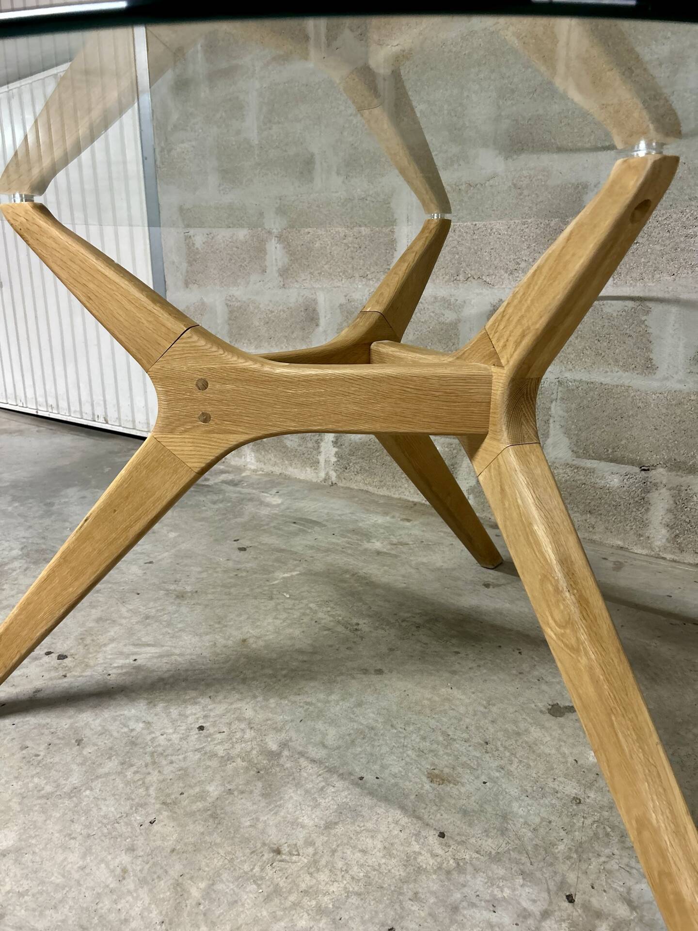 Table en bois et verre AMPM 130 cm