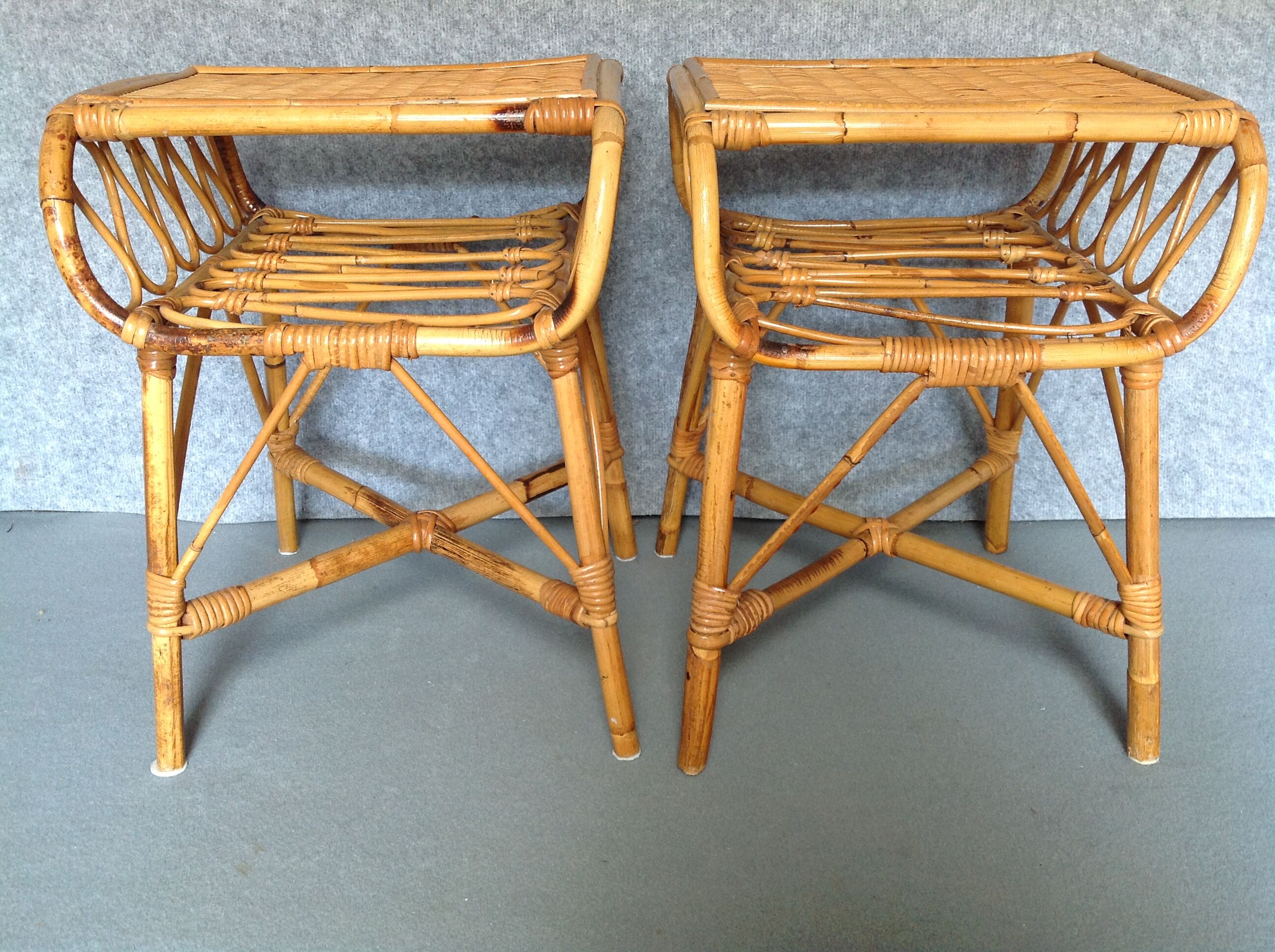 Paire de chevets en rotin vintage