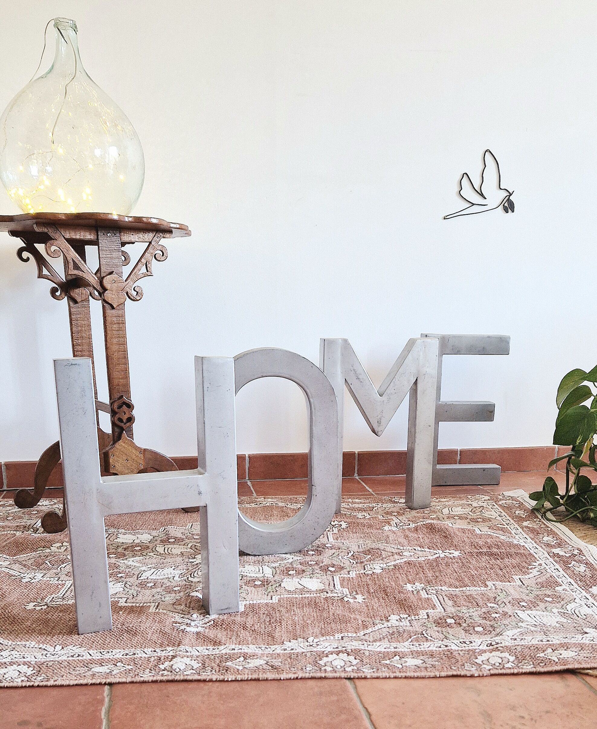 Sign letters 'HOME'