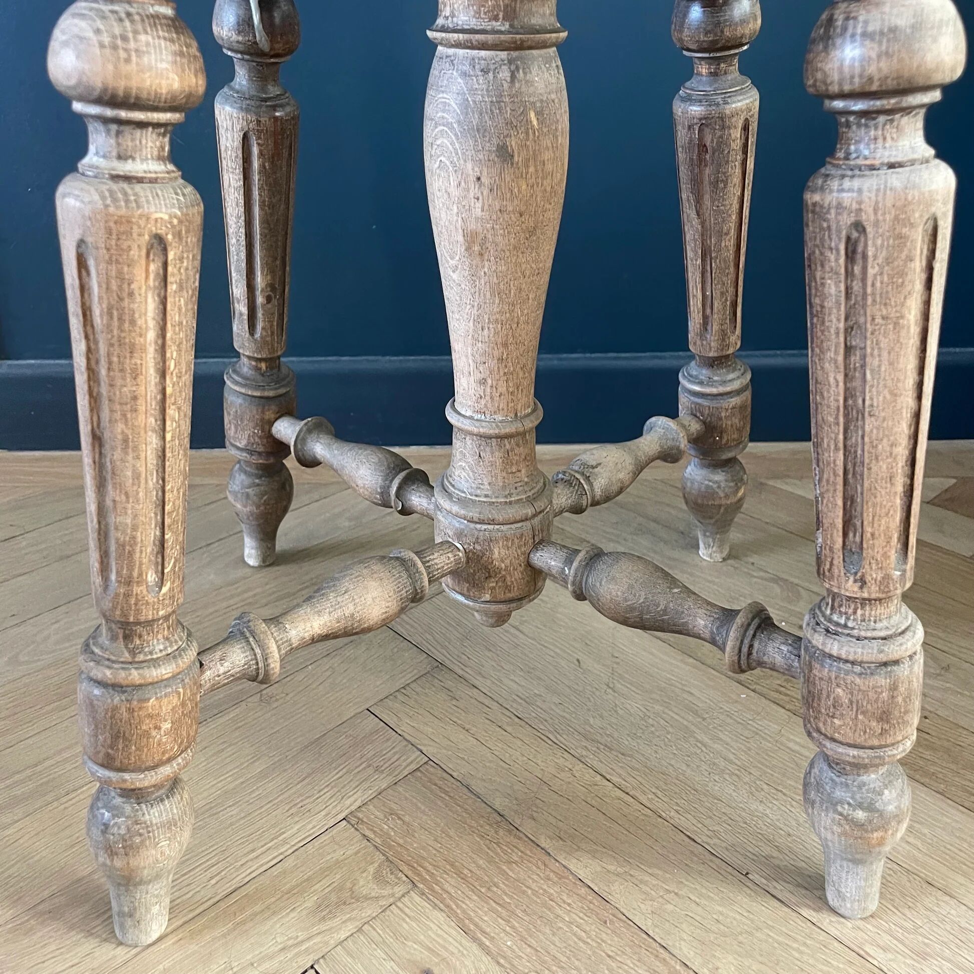 Antique turned wooden piano stool