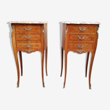 Paire de tables de chevet style Louis XV