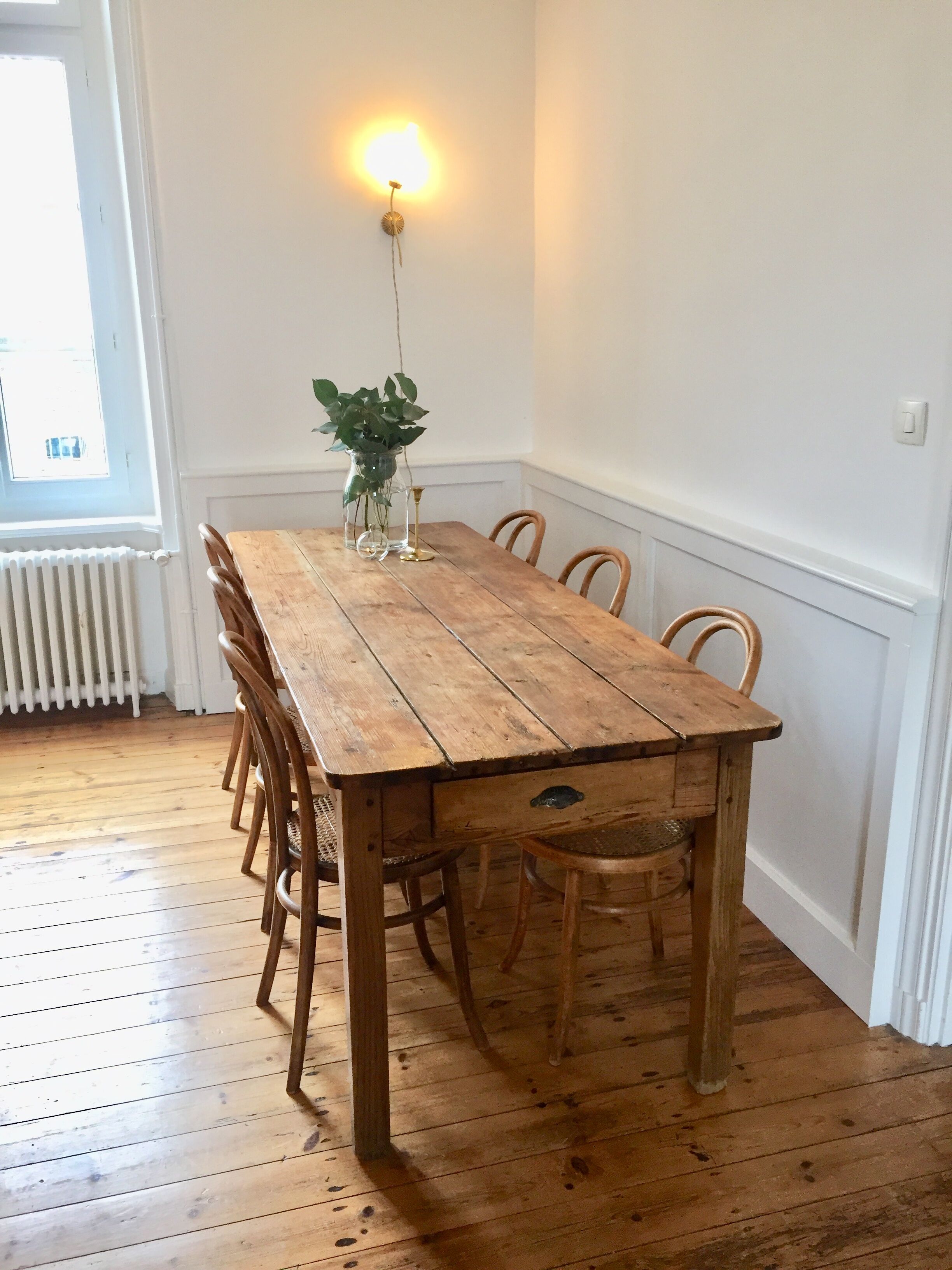 Farm table