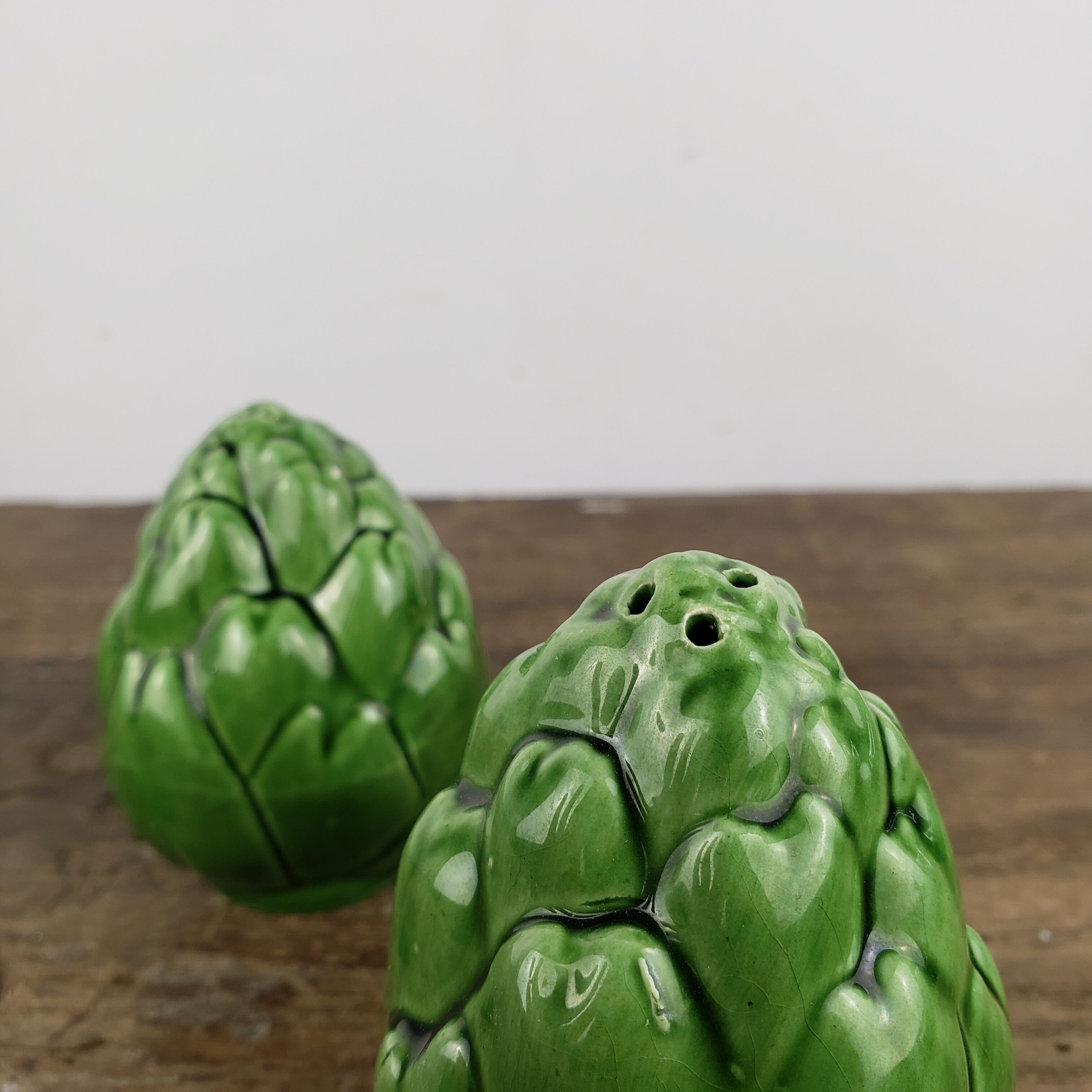 Salt shaker & pepper slurry artichoke