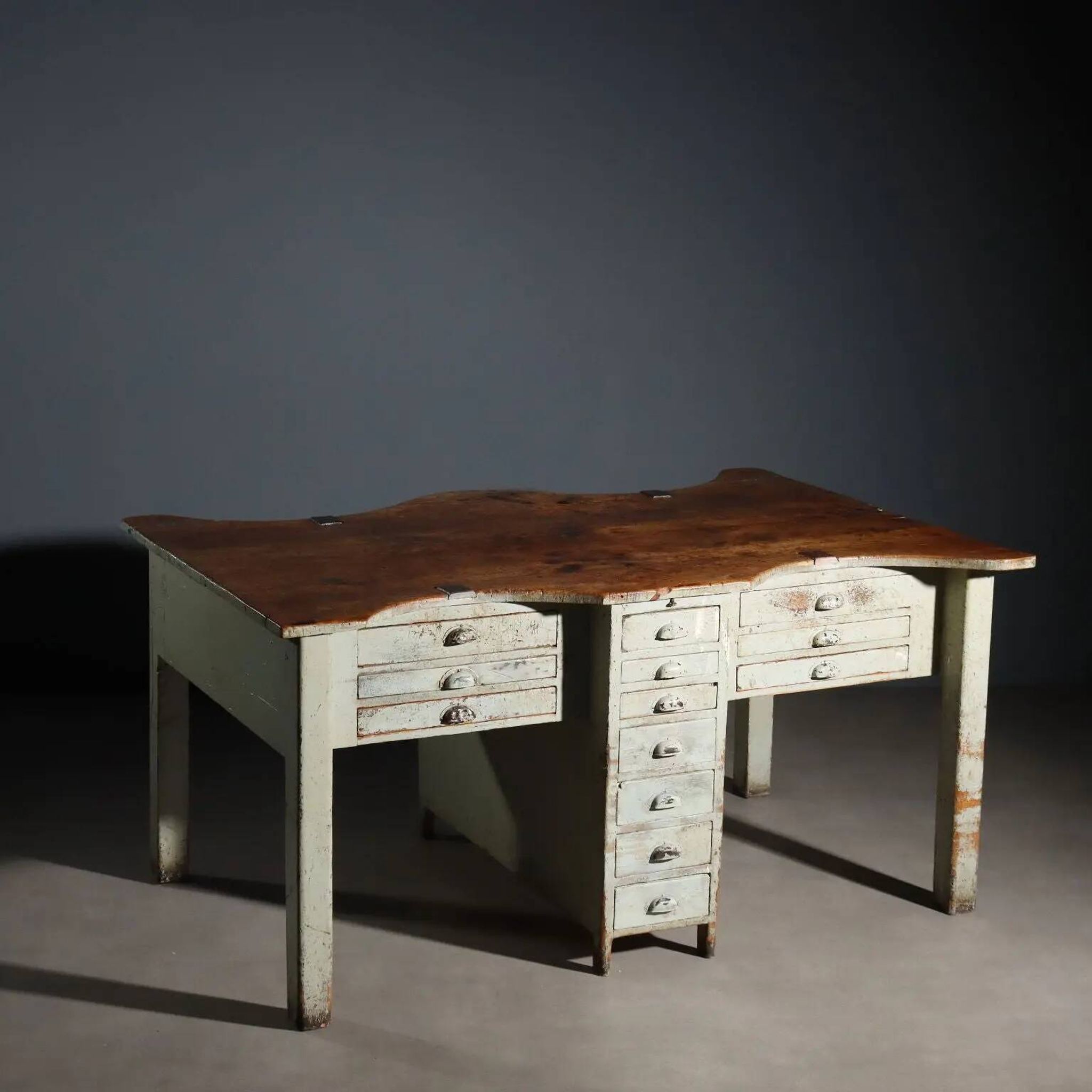 Table industrielle vintage en sapin et orme, Italie XXe siècle