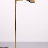 Lampadaire à bras oscillant réglable en laiton Holtkoetter. Allemagne