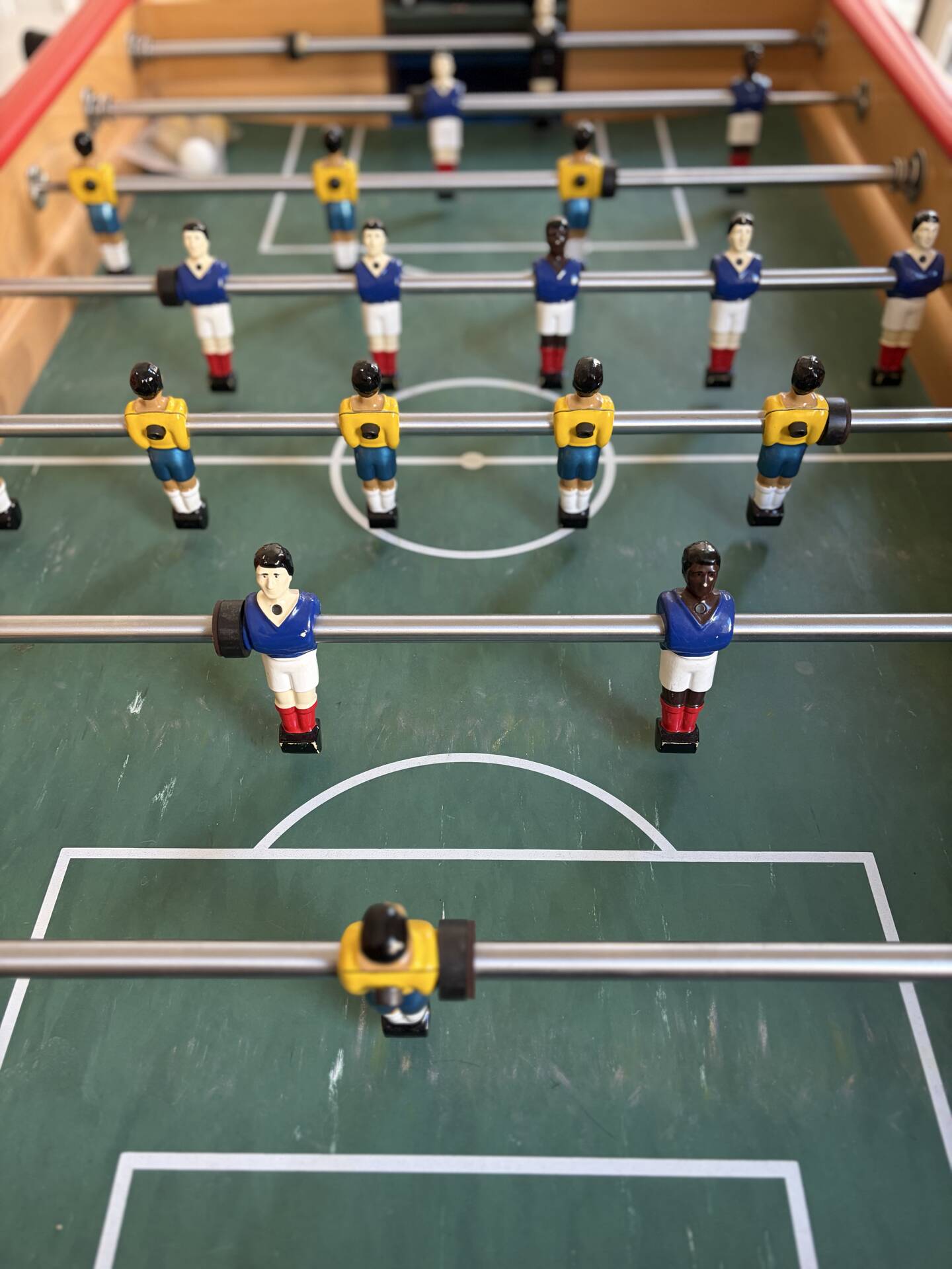 Bonzini B90 original foosball table – Solid beech, France/Brazil teams