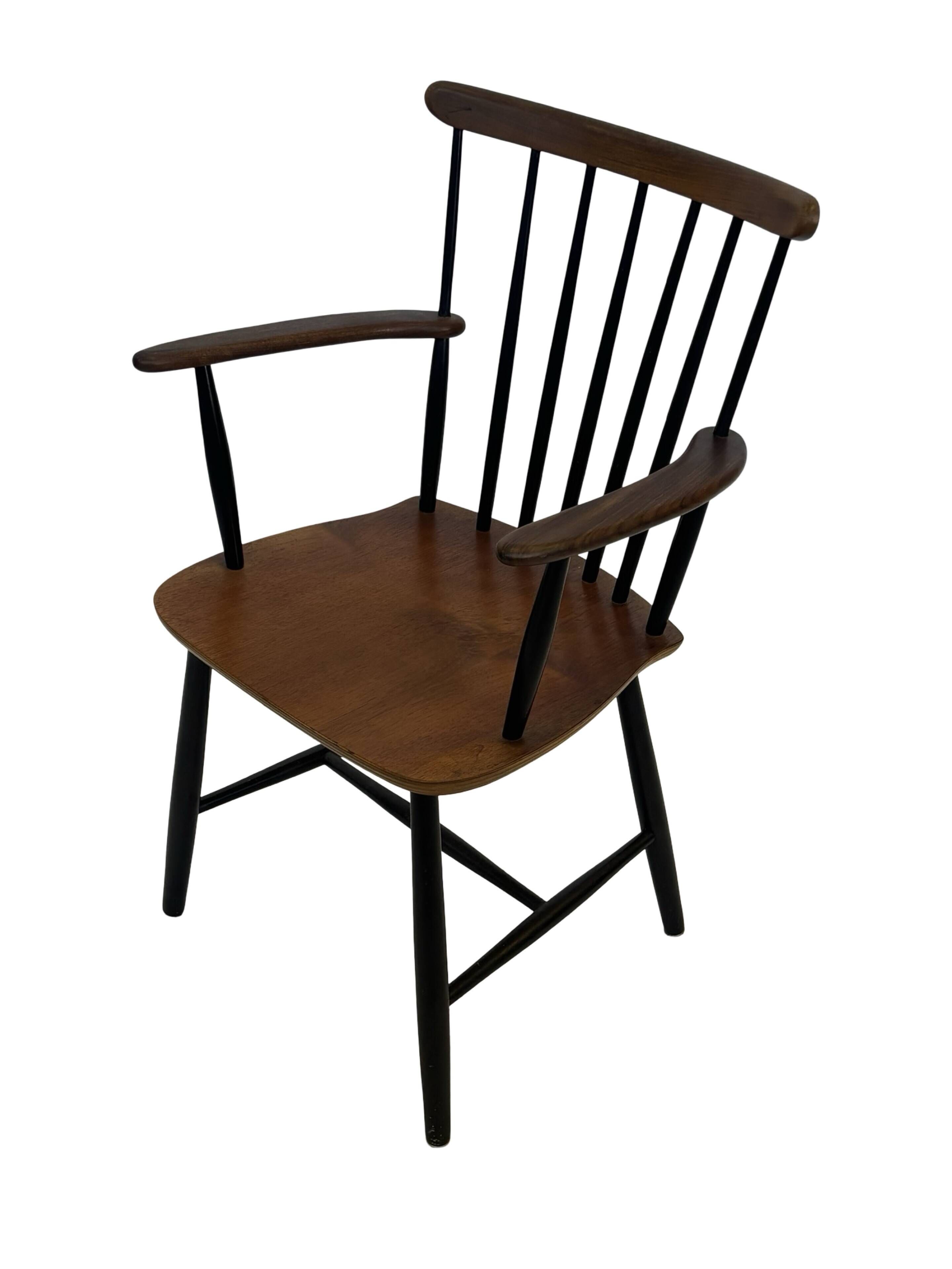Vintage Danish spindle chair from the 1960s, Tapiovaara style armrests