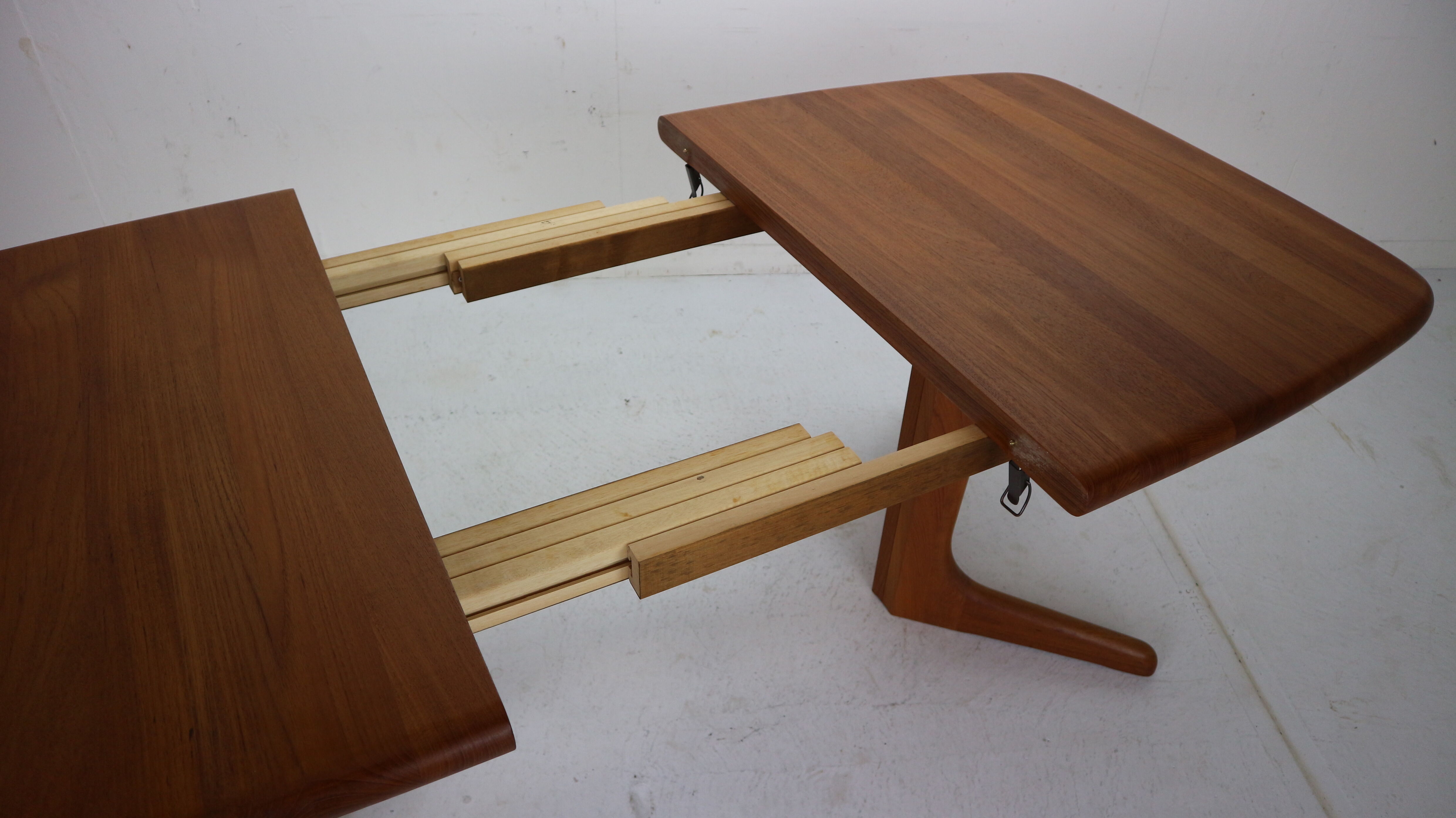 Extendable table by Glostrup Møbelfabrik, 1960, Denmark