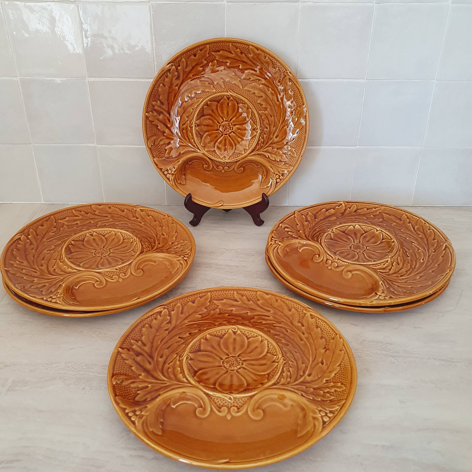 Compartment plates Faiencerie de Gien / artichoke / Barbotine