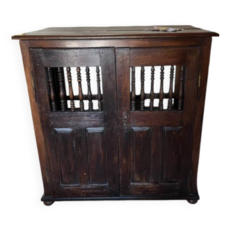 Provencal dresser buffet