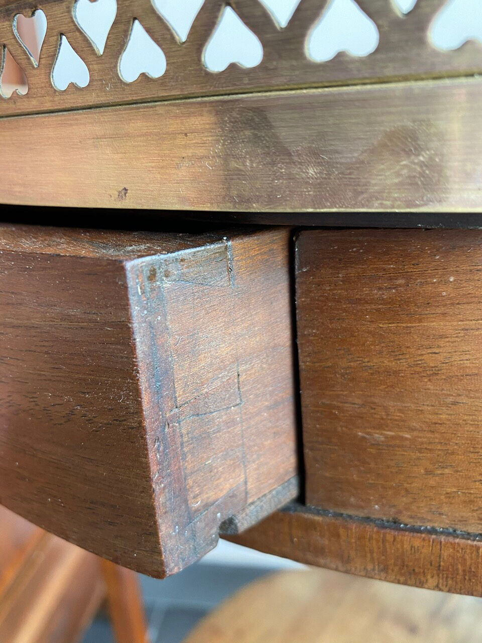 Louis XV-style hot water table in brace, early XX Century