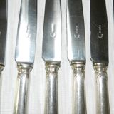 Set of 12 silver-plated metal knives