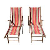 2 deckchairs