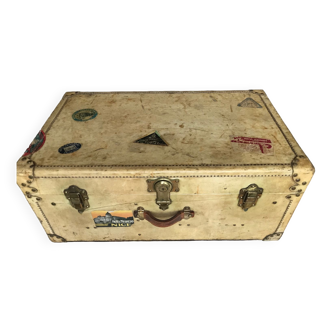 Old trunk from the beginning of the 20th century in pigskin