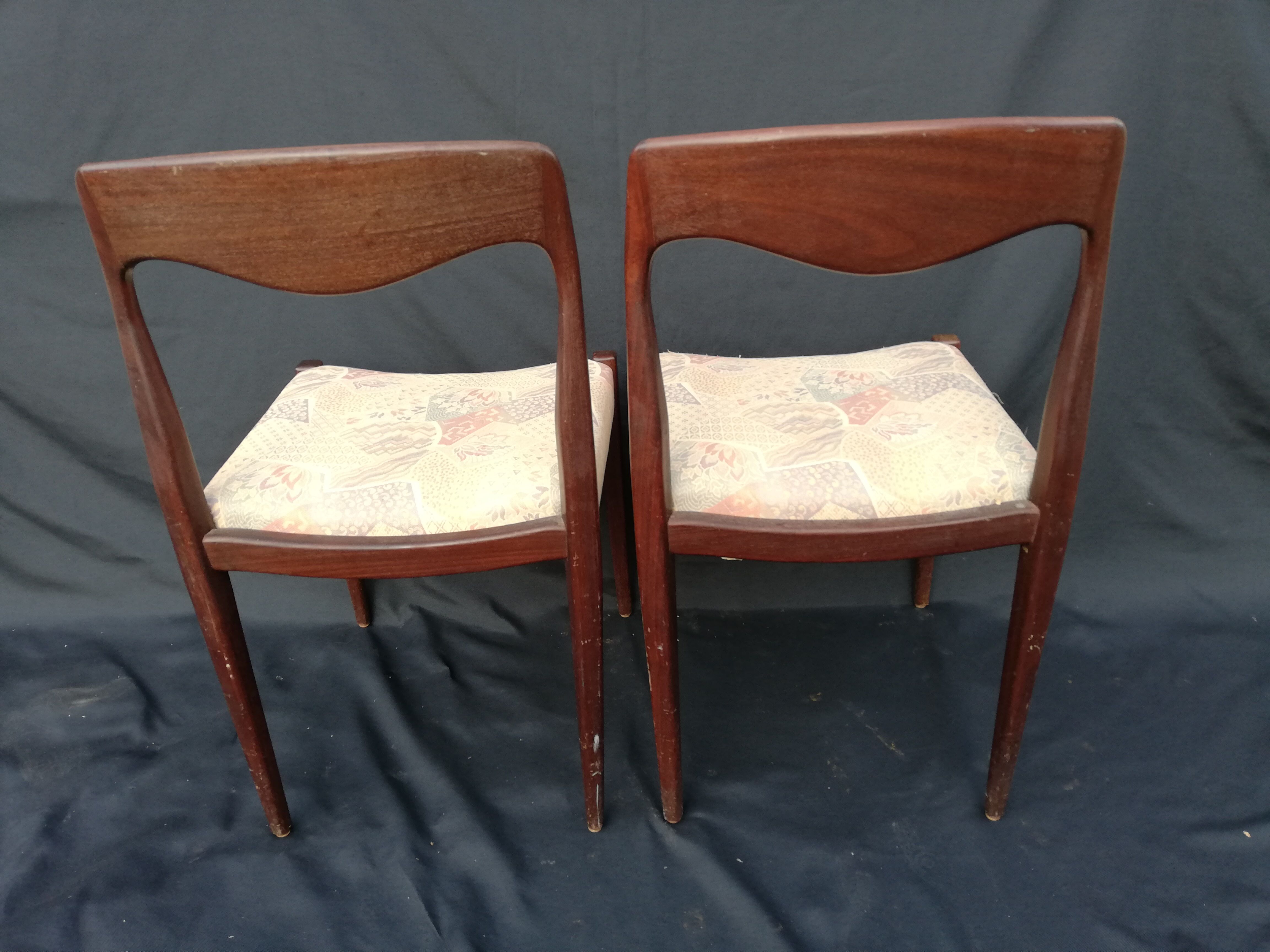 Pair of scandinavian chairs
