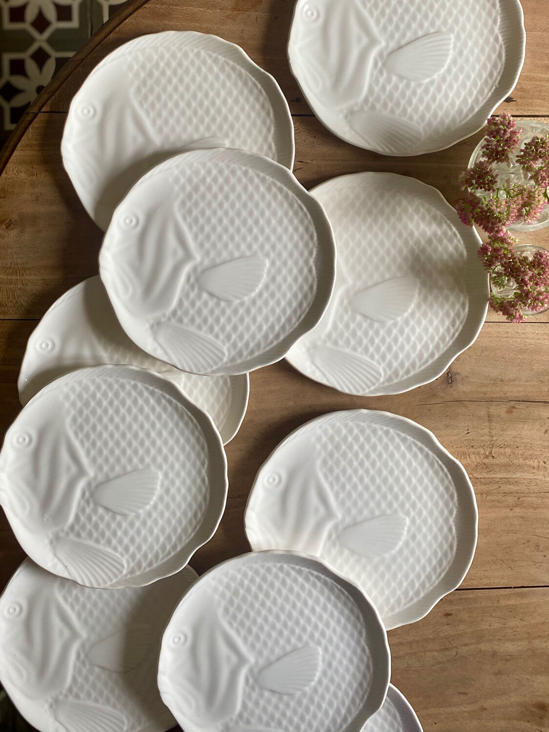 Set of 10 vintage flat plates in the shape of Salins fish