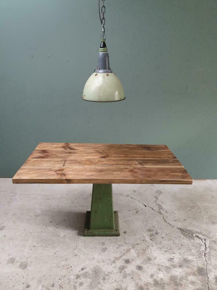 Table à manger industrielle