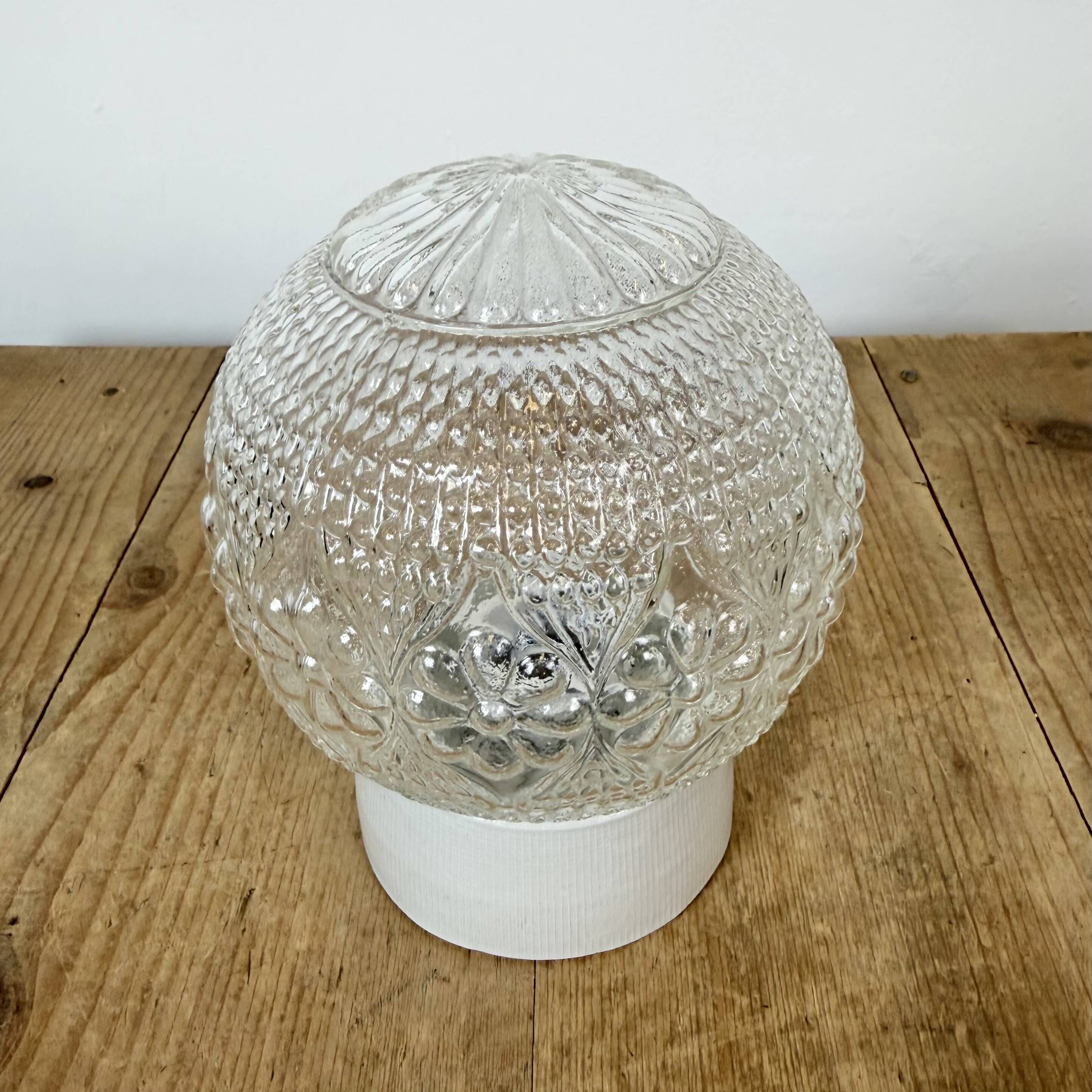 Lustre en porcelaine blanche vintage, années 1970