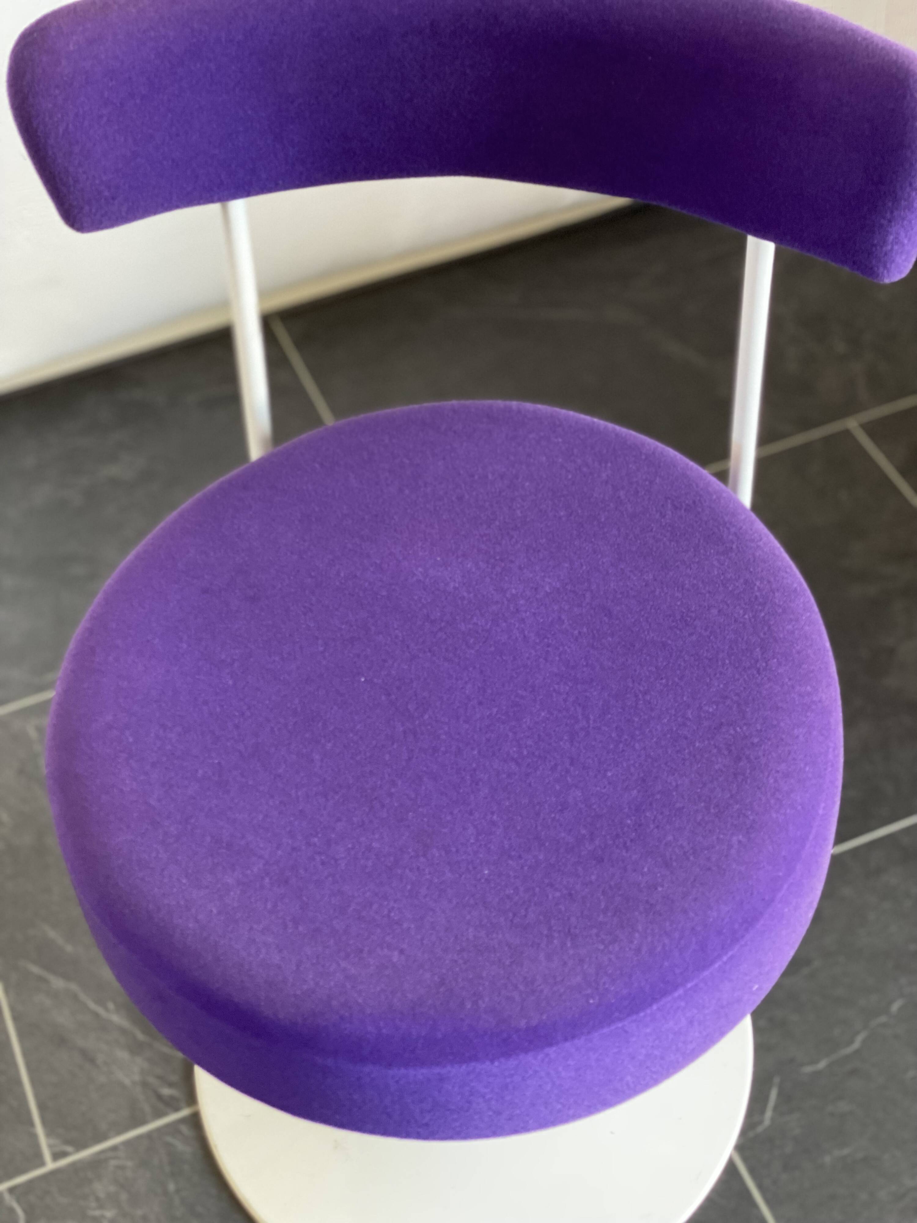 Vintage mcm space age tulip chair