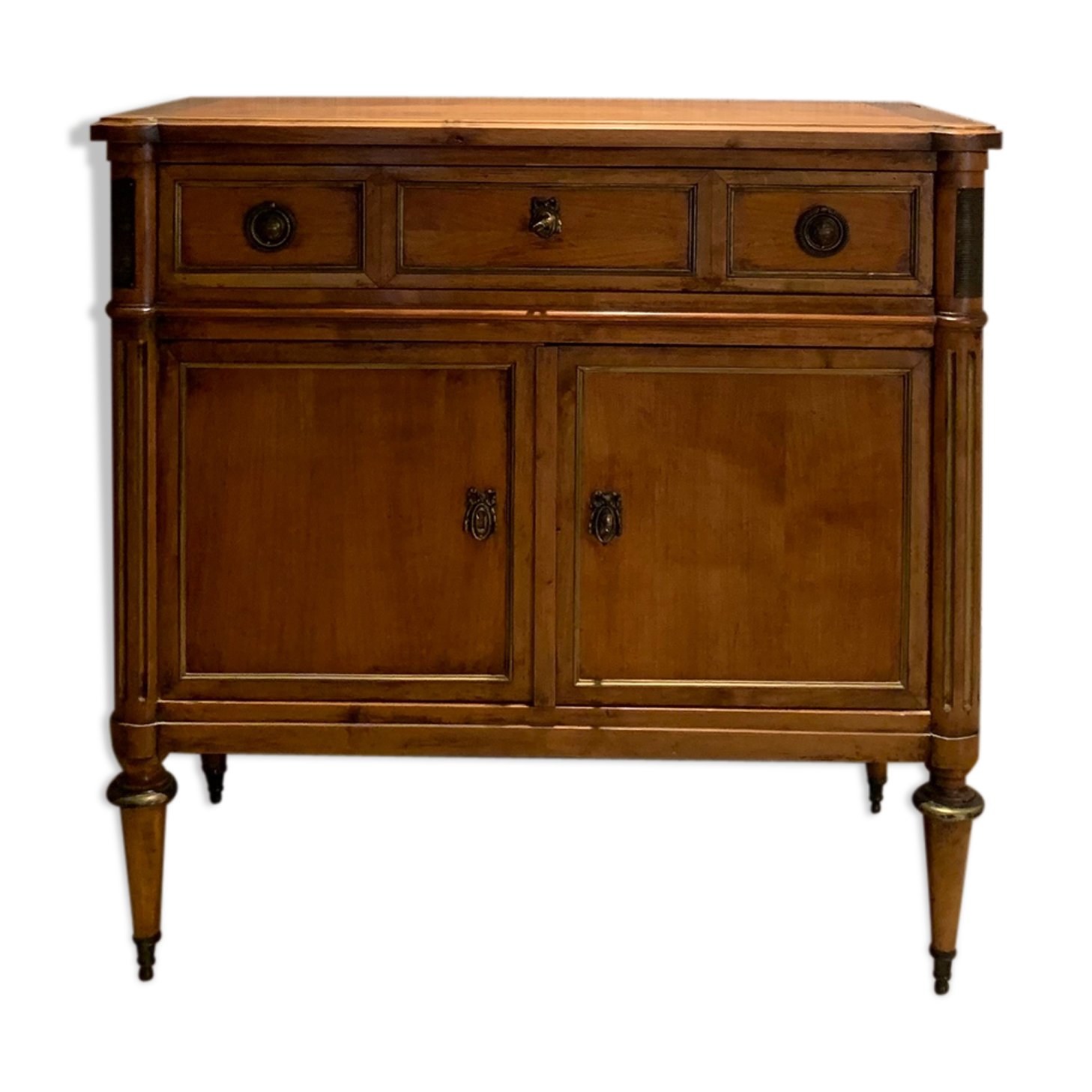 Commode de style Louis XVI