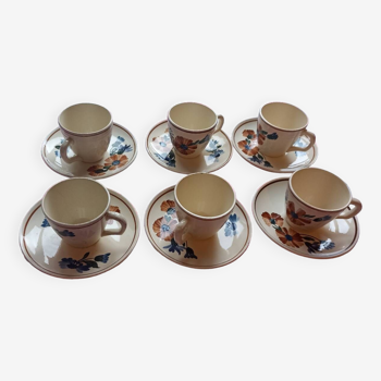 6 Creil and Montereau Choisy-le-Roi cups, Antibes model
