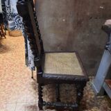 Chaise ancienne en bous tourné