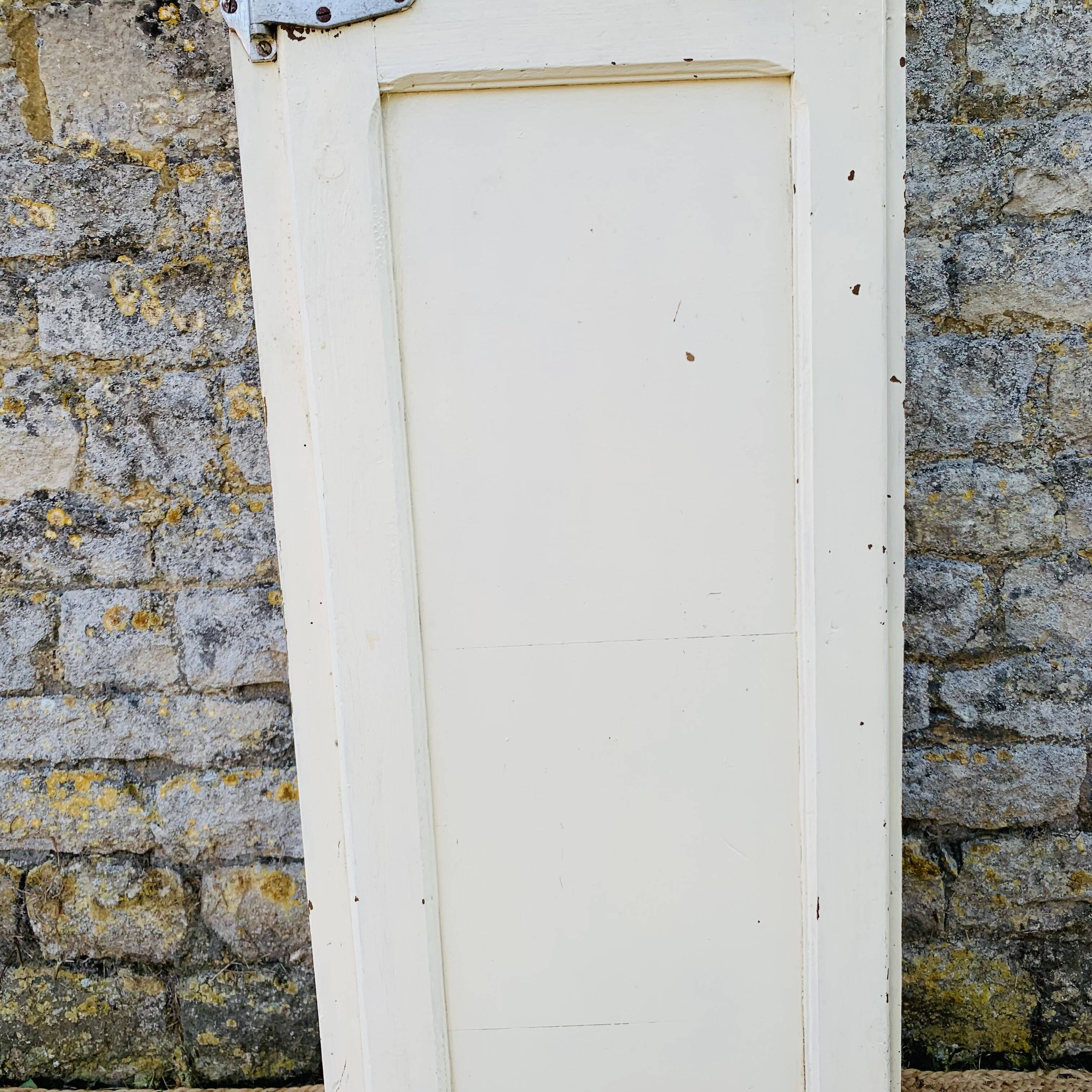 White cabinet - 1 door