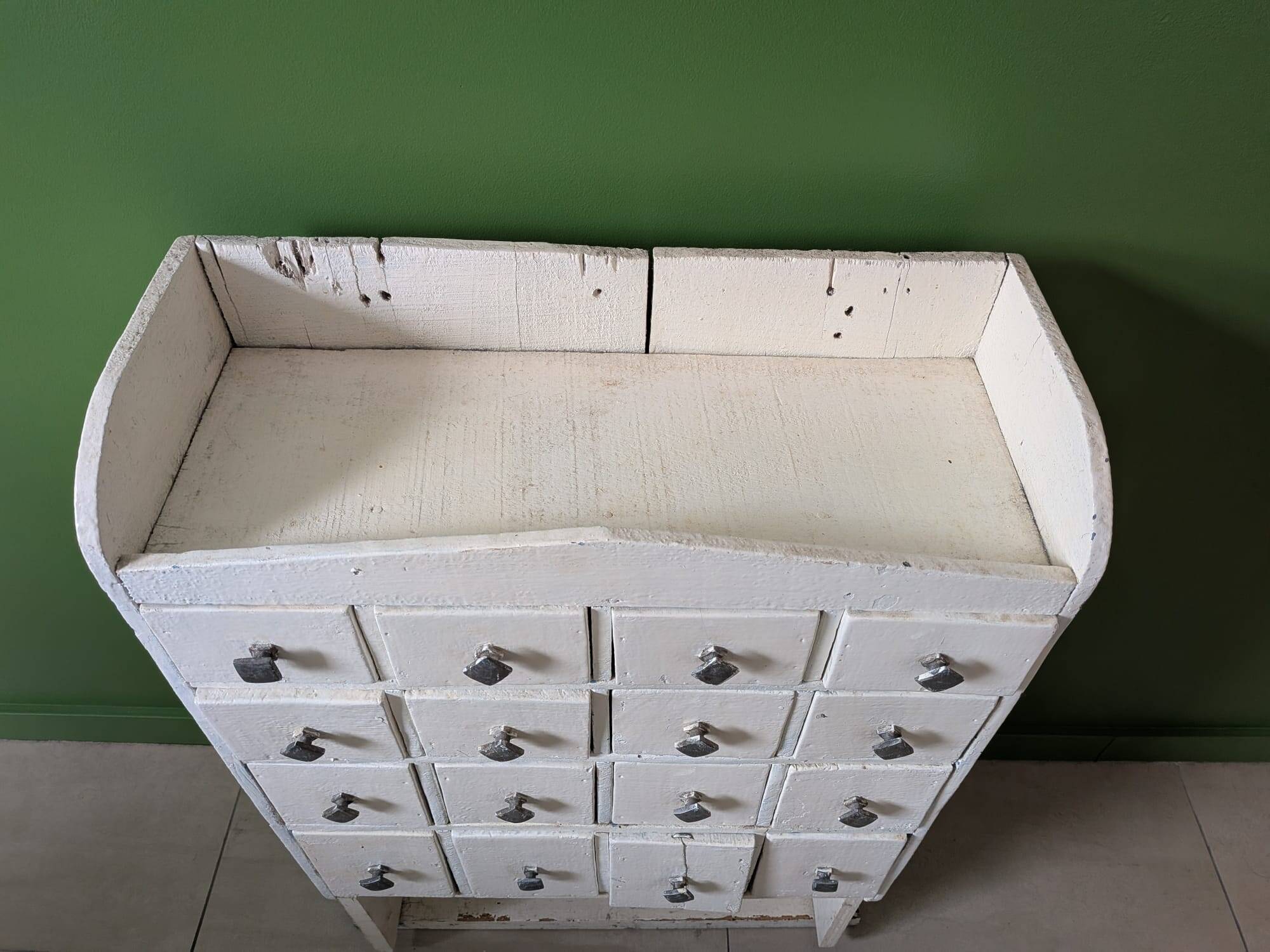 Small workshop furniture