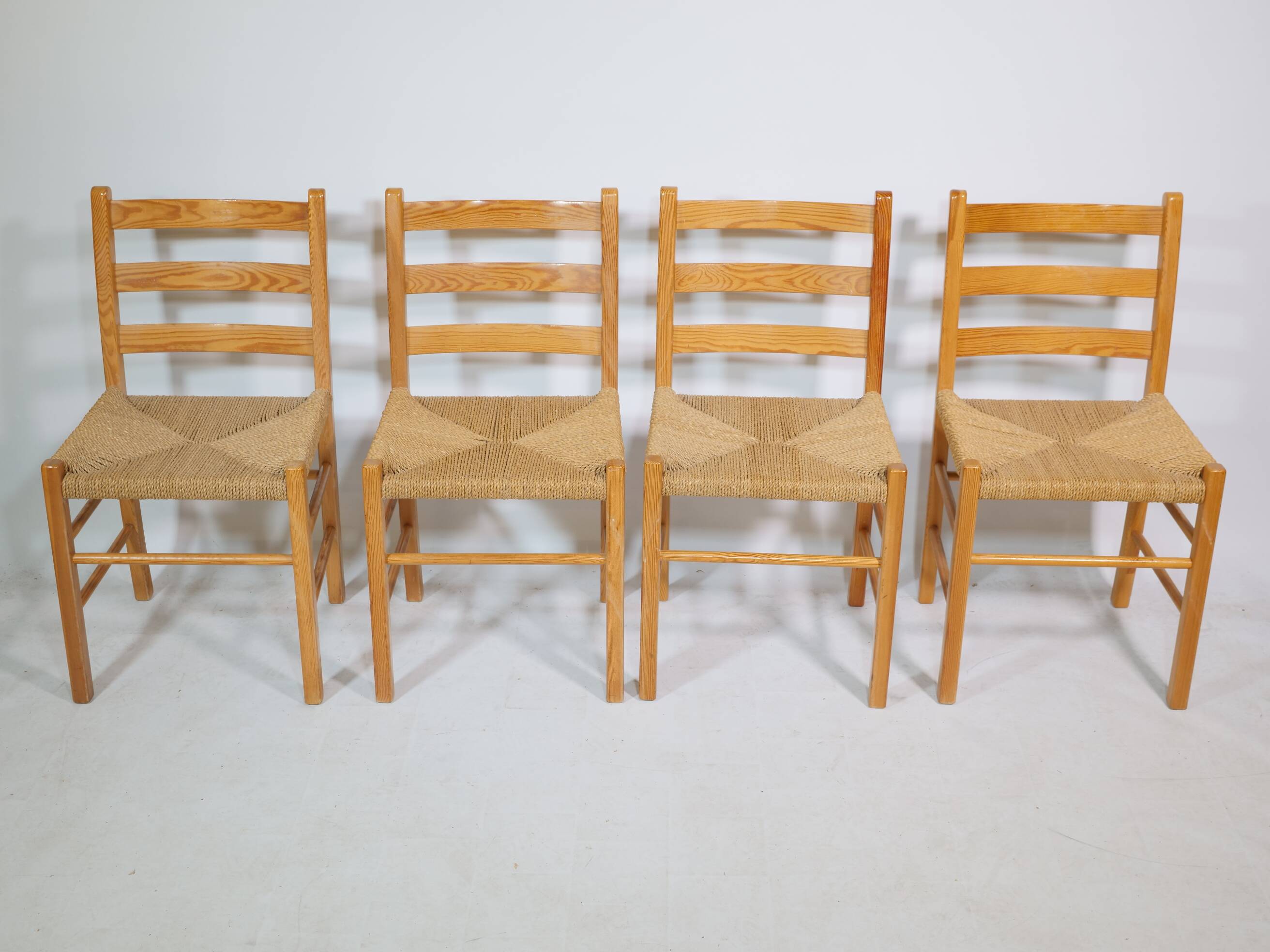 Chaises scandinaves en osier et corde, années 70