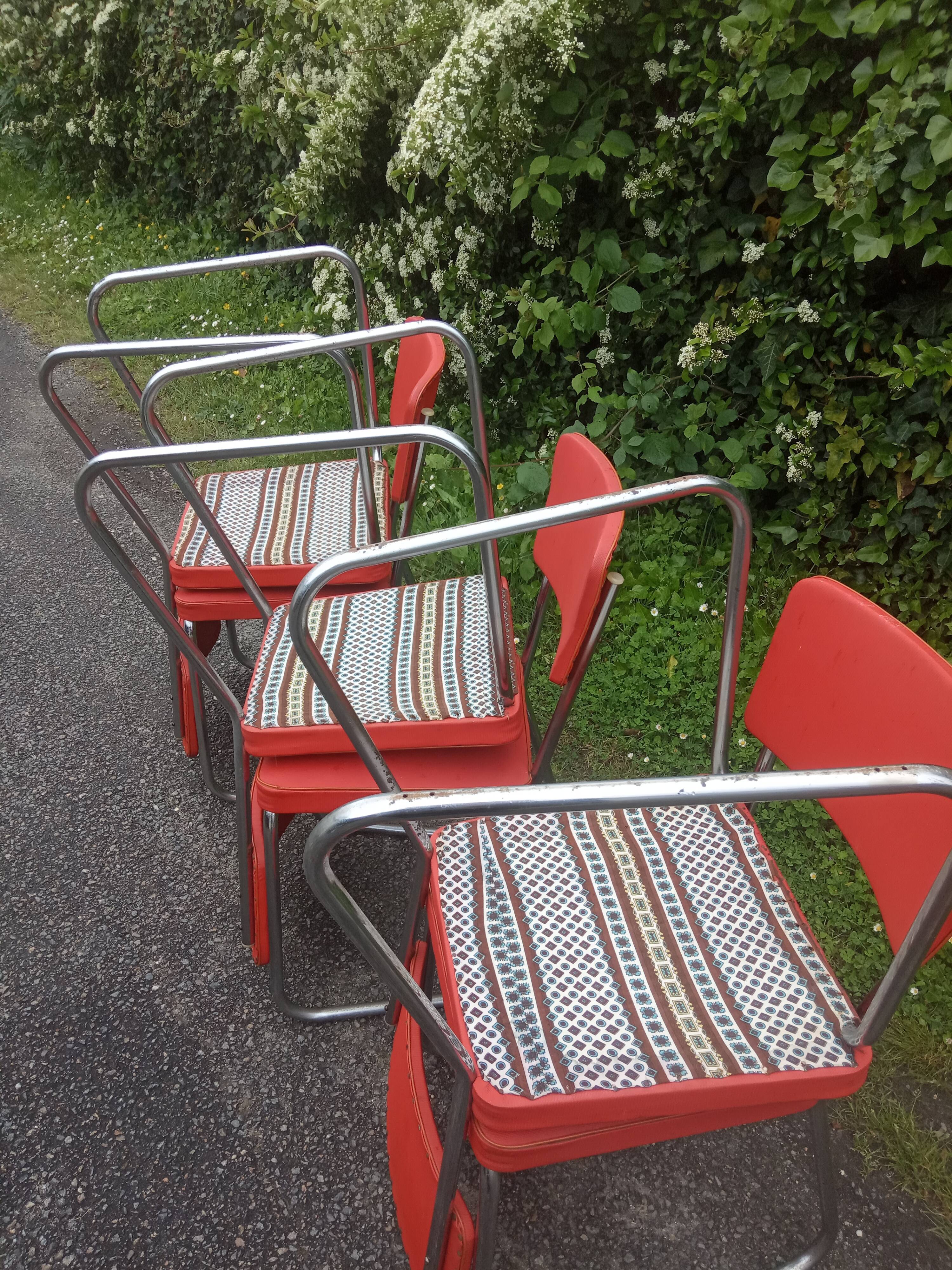 Lot of 6 chairs feet metal sleds