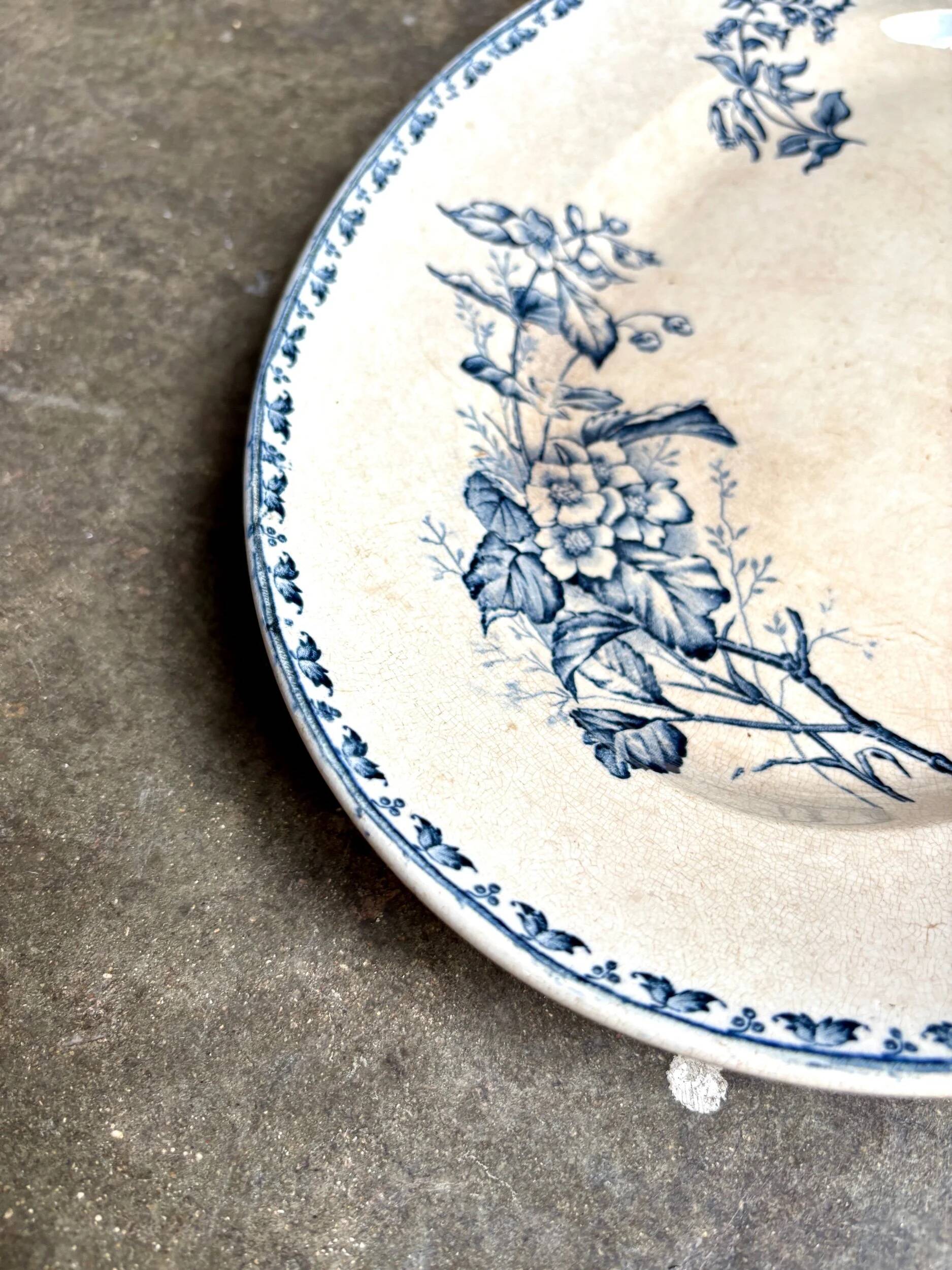 Sarreguemines oval dish in blue ironstone, "Carmen" service