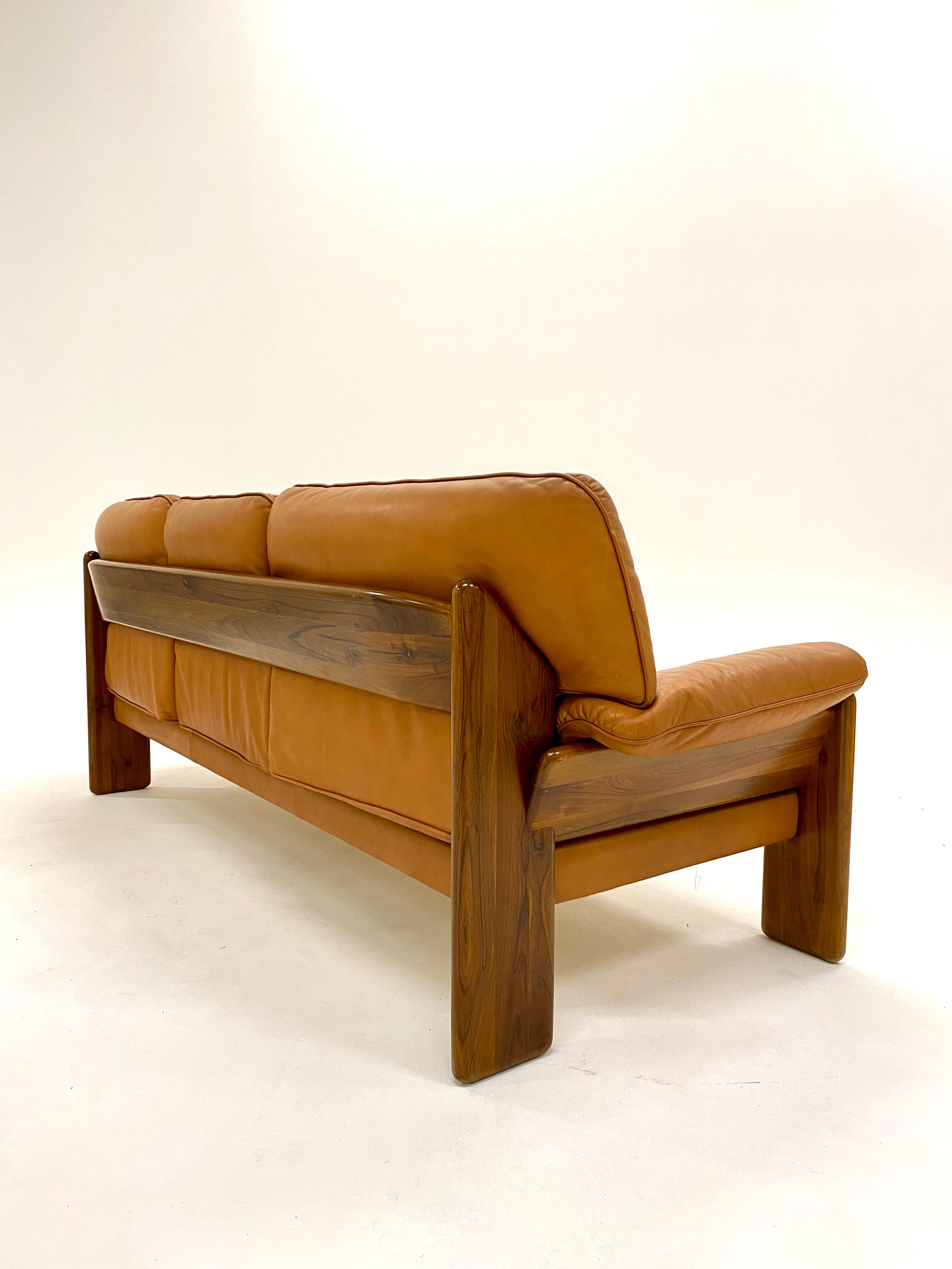 Cognac Leather Sofa By Sapporo For Mobil Girgi, Italy 1970s