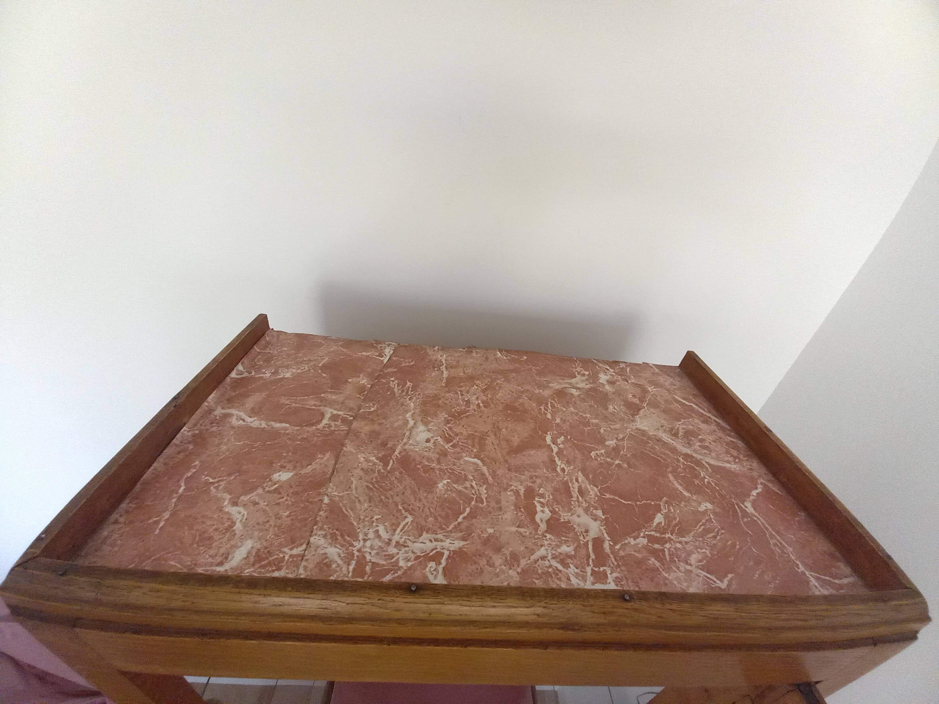 Art Deco display case in wood and glass