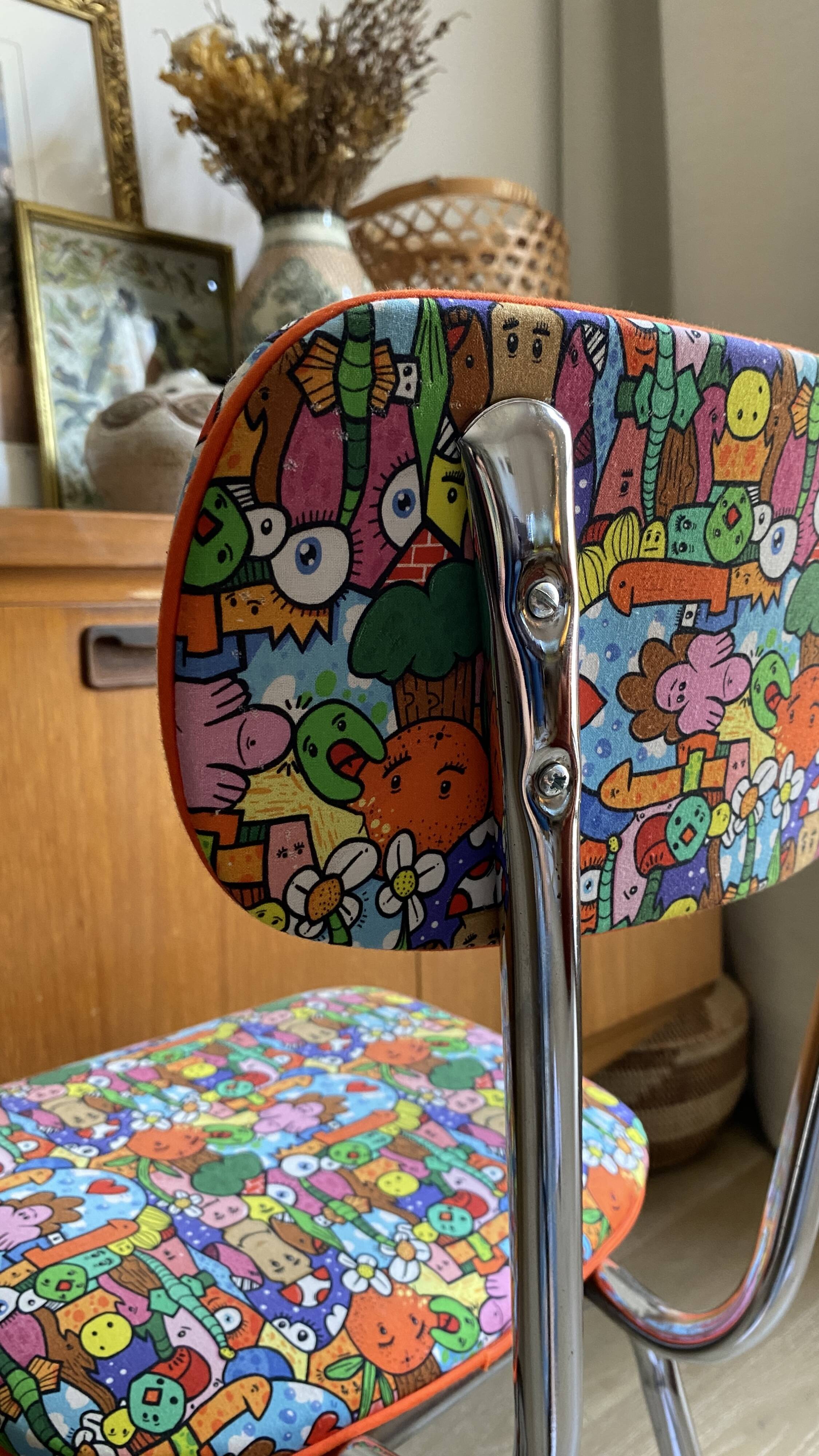 Reupholstered antique chair - Jigé limited edition