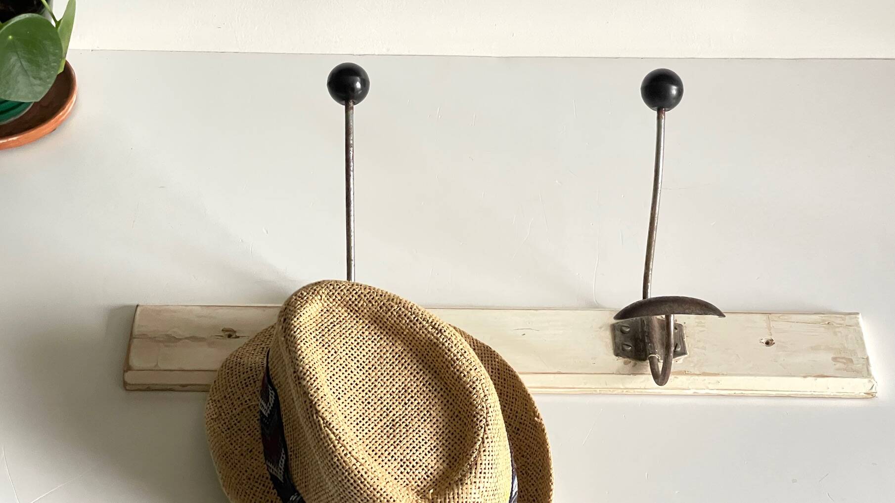 ANTIQUE SCHOOL COAT RACK White Wood